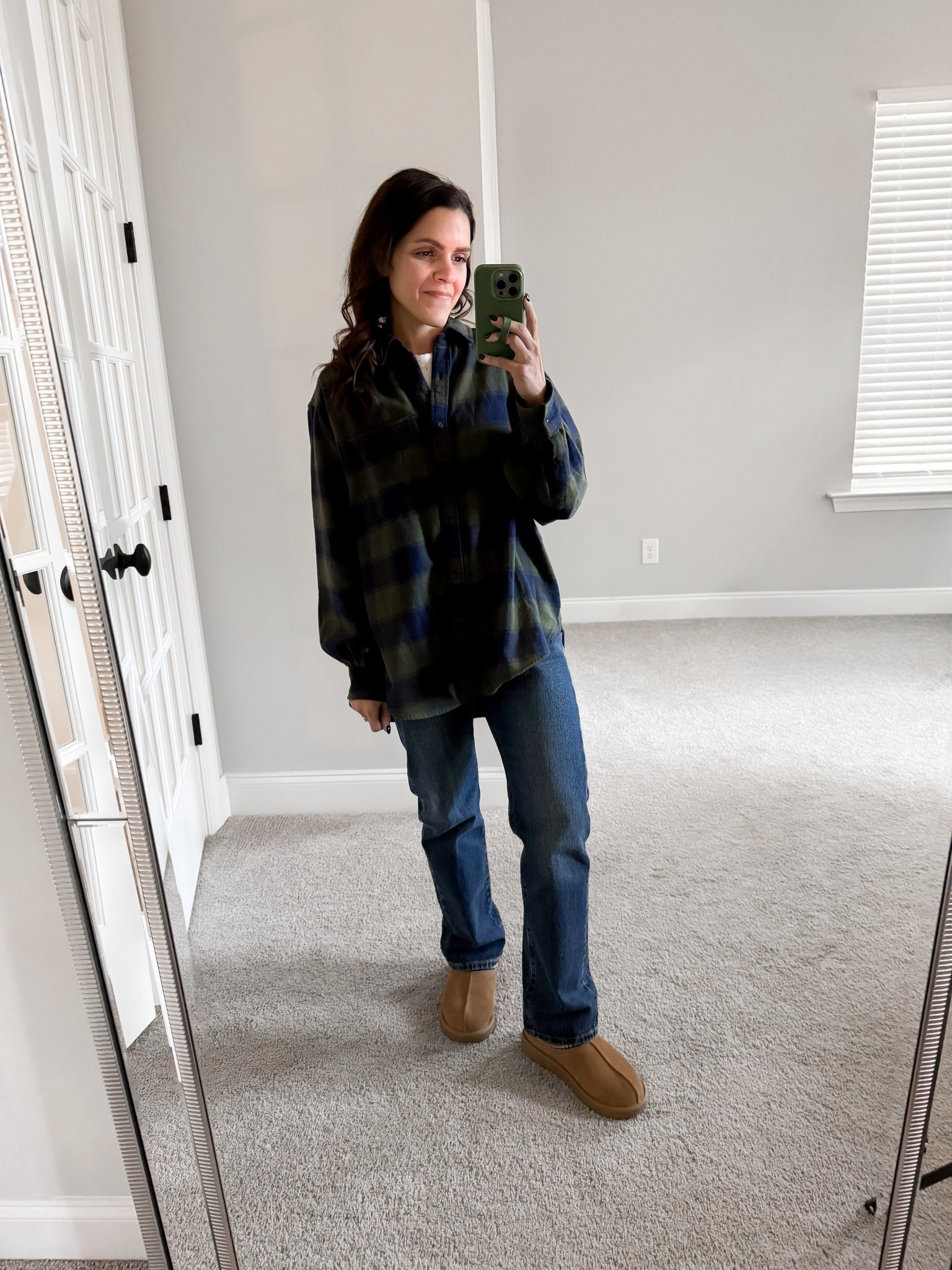What I wore: 
Plaid flannel: Aerie, XS
Jeans: Levi’s, tts 
Uggs

#LTKStyleTip