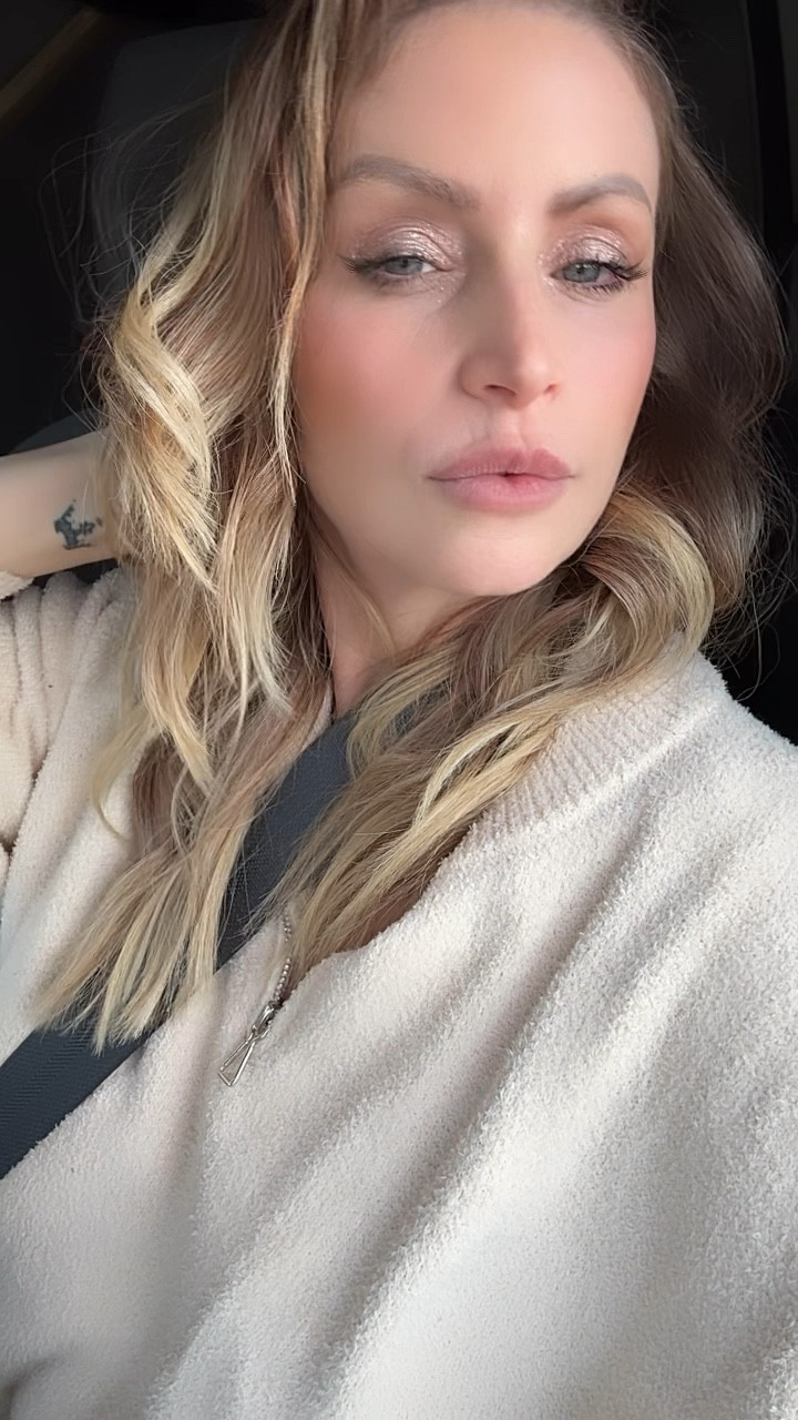 Loving this new makeup and how it makes my skin glow  

#LTKbeauty