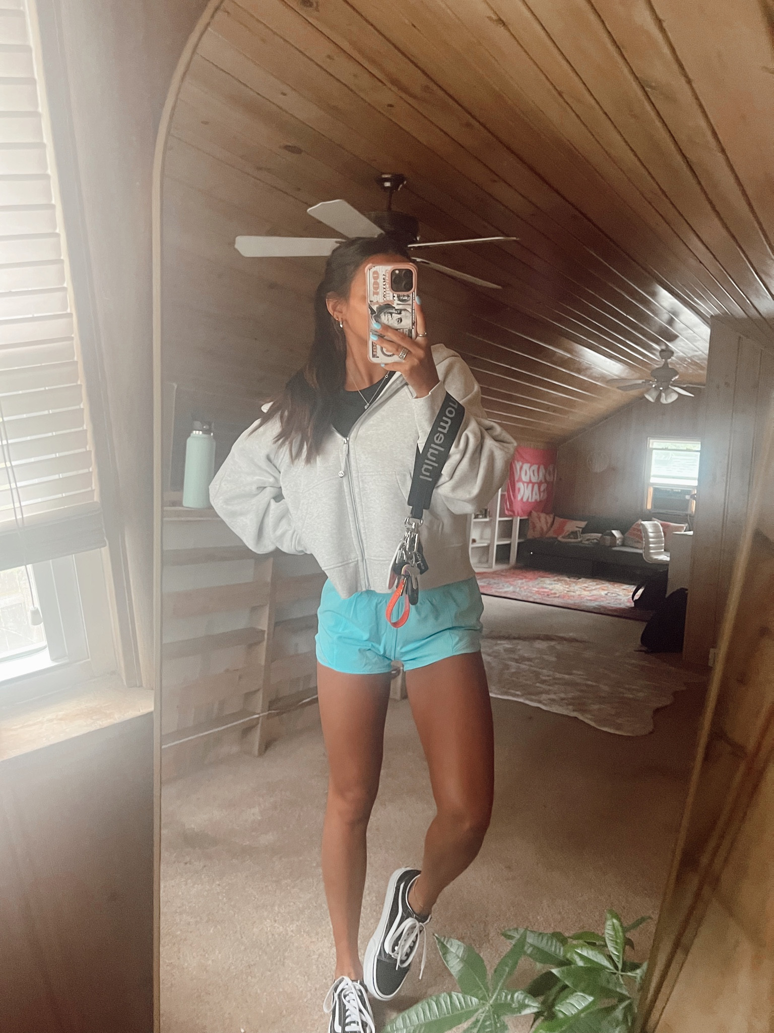 summer work fit 🦋🪽🖤