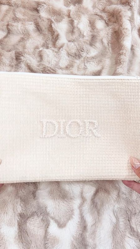 Sharing how I turn my Dior pouch that I got with a free gift with purchase into a cross body bag  

#LTKbeauty #LTKFind #LTKGiftGuide