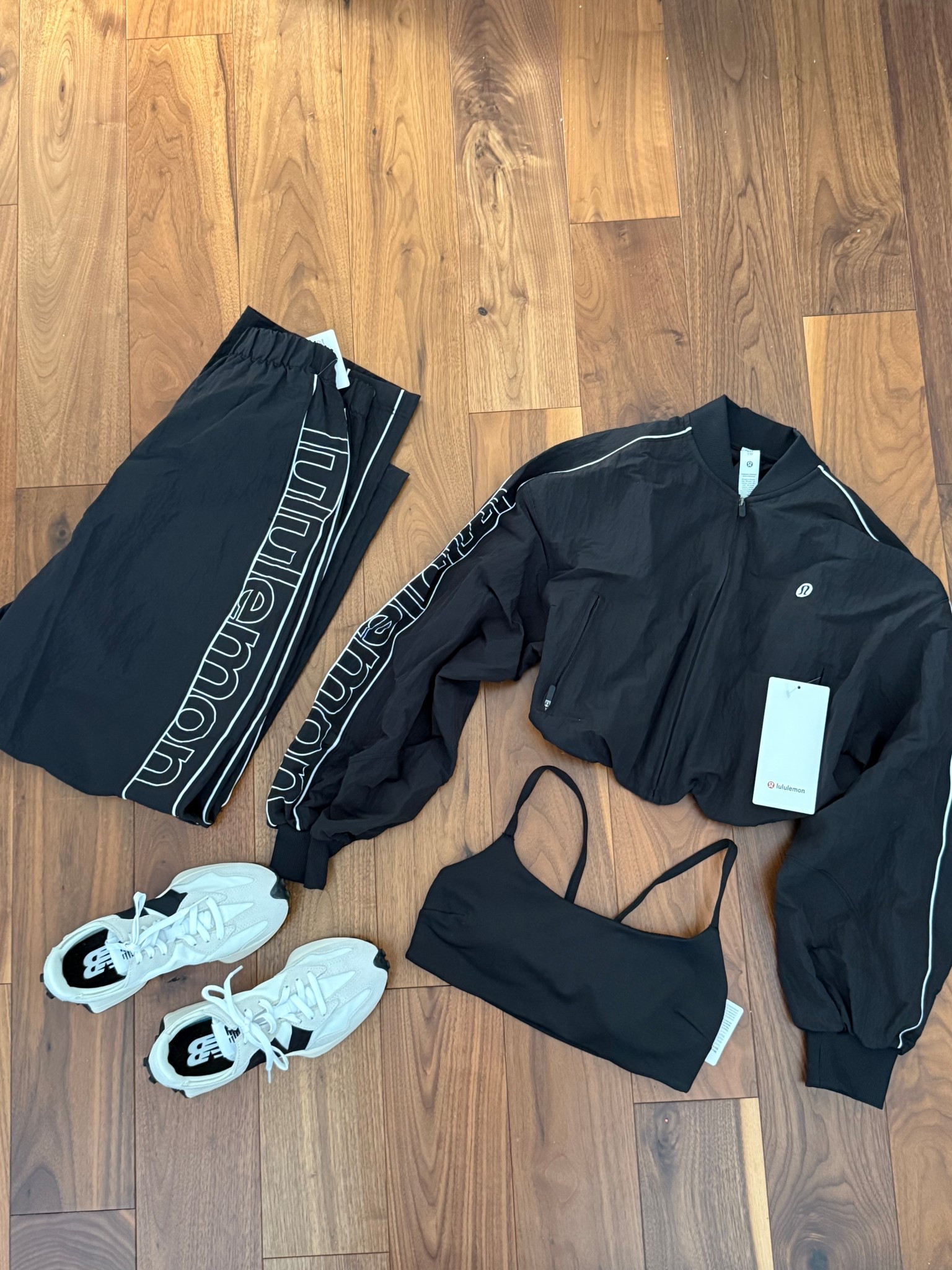 I just can’t get enough of this beautiful new set from Lululemon. Perfect for going to the gym, running errands or going for a walk linked below.

#LTKfitness #LTKcanada #LTKpetite