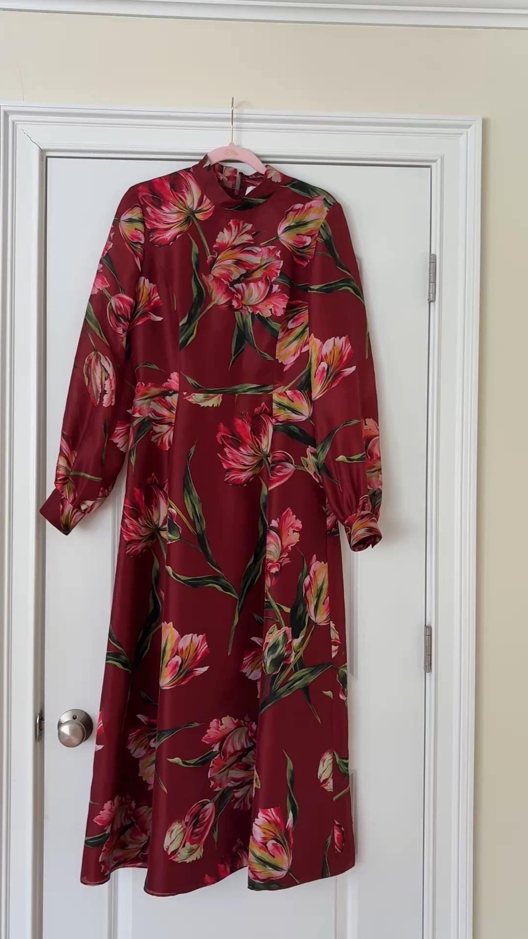 In love with this Carolina Herrera silk print 😍