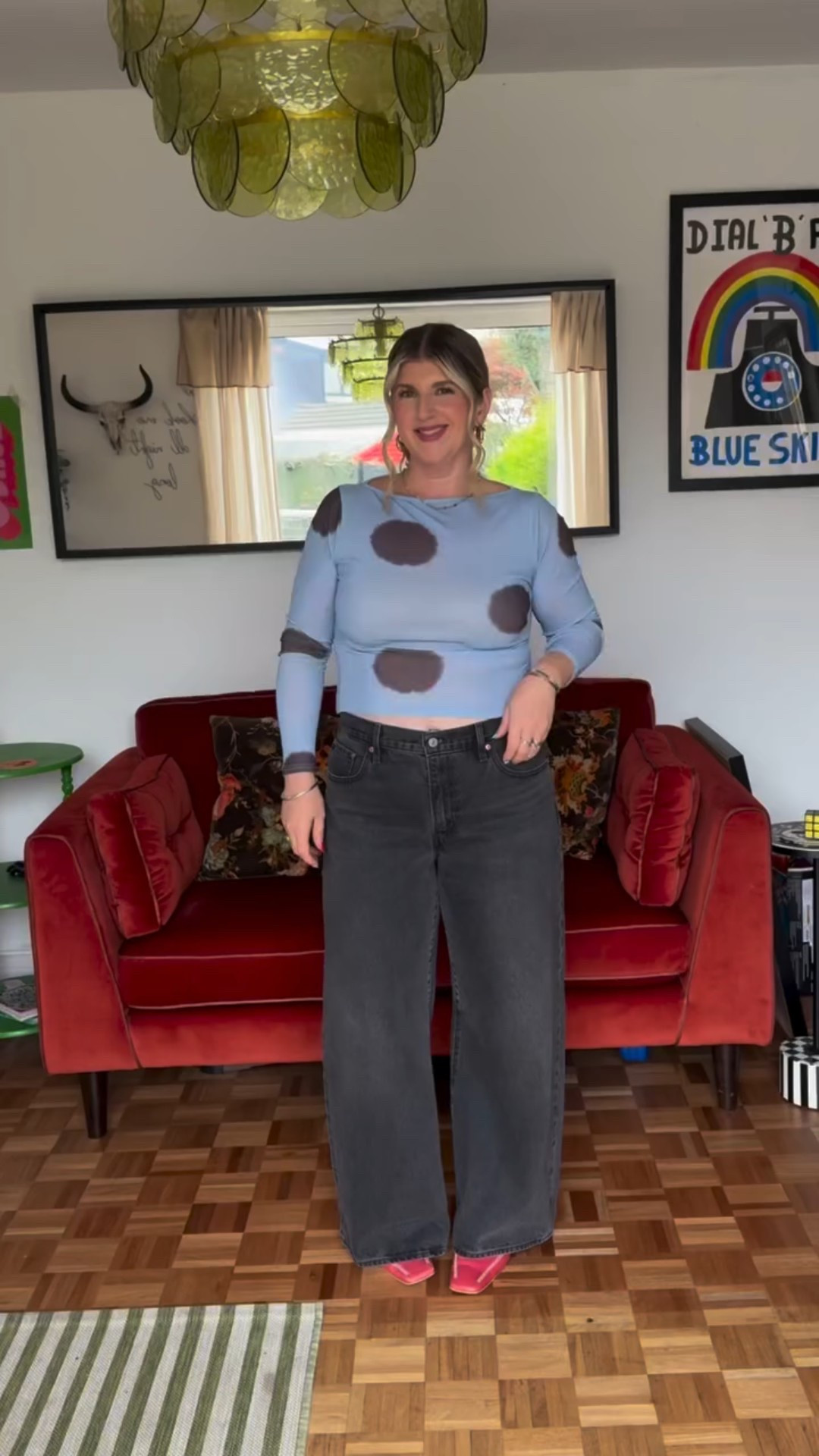 Jeans styles I love 👖

I have short legs and chunky thighs so lots of styles don’t work for me, trust me I have tried a lot! These are the ones I have found work best 🫶🏻💗🙌🏻✨

#jeansstyles #jeansstyle #barreljeans #personalstylist