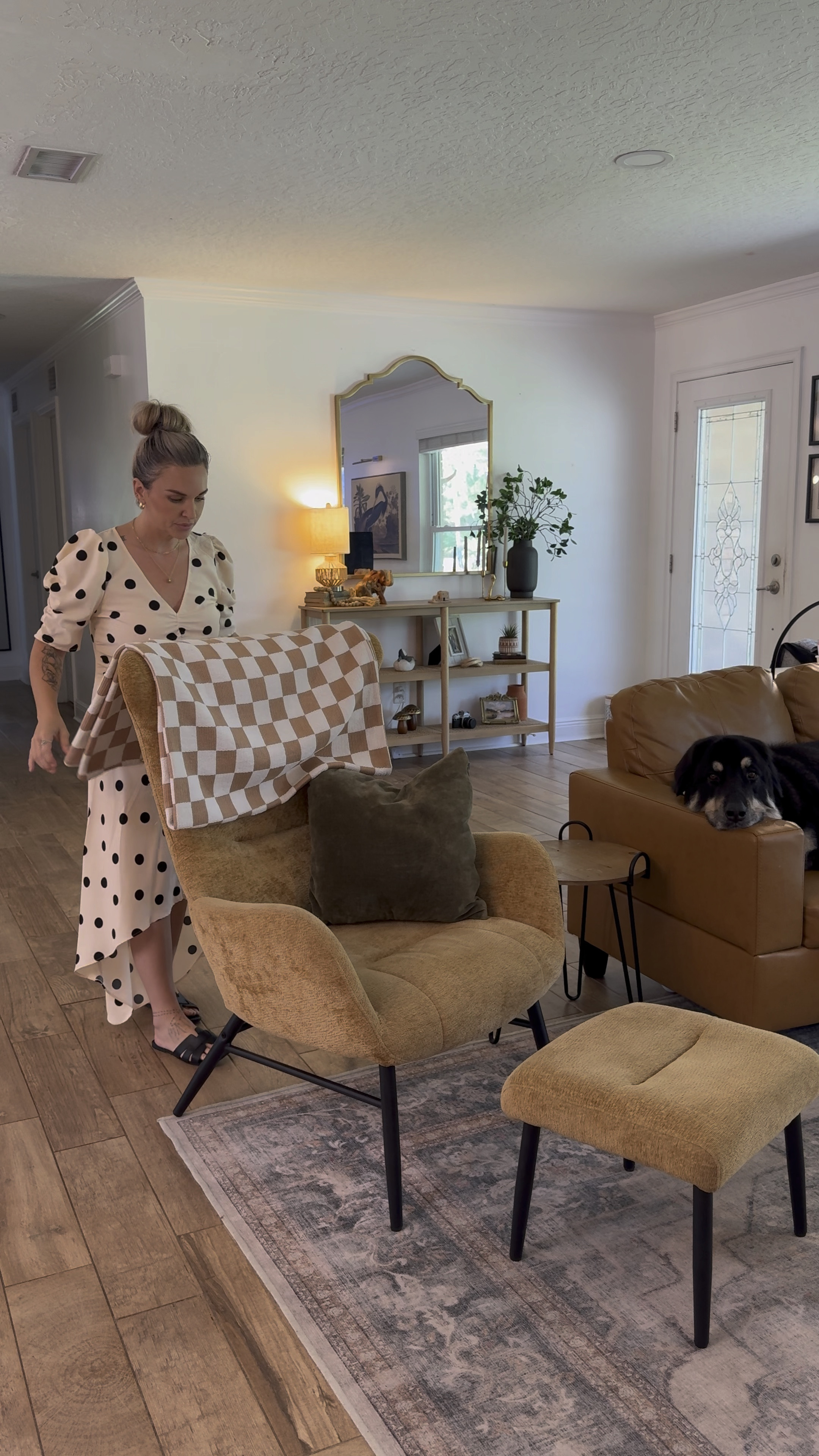 Add a touch of cozy to your home!

Home decor, home finds, cozy 

#LTKHome #LTKFamily