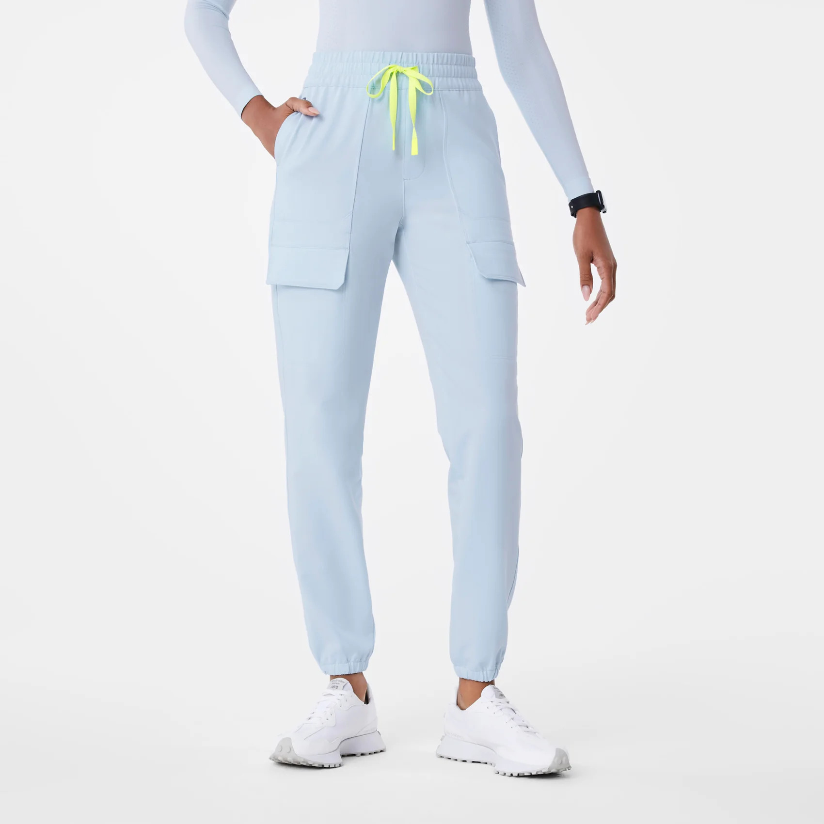 Women’s Sierra Jogger Scrub Pants - Open Skies · FIGS | FIGS