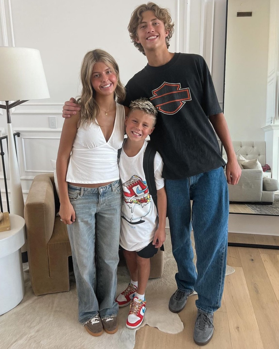 Back to school outfits ✨

School clothes, teen girl outfit, teen boy outfit, tween boy outfit, adidas, pacsun, adidas handball, teen girl shoes, Christine Andrew 

#LTKBacktoSchool #LTKKids #LTKFindsUnder50