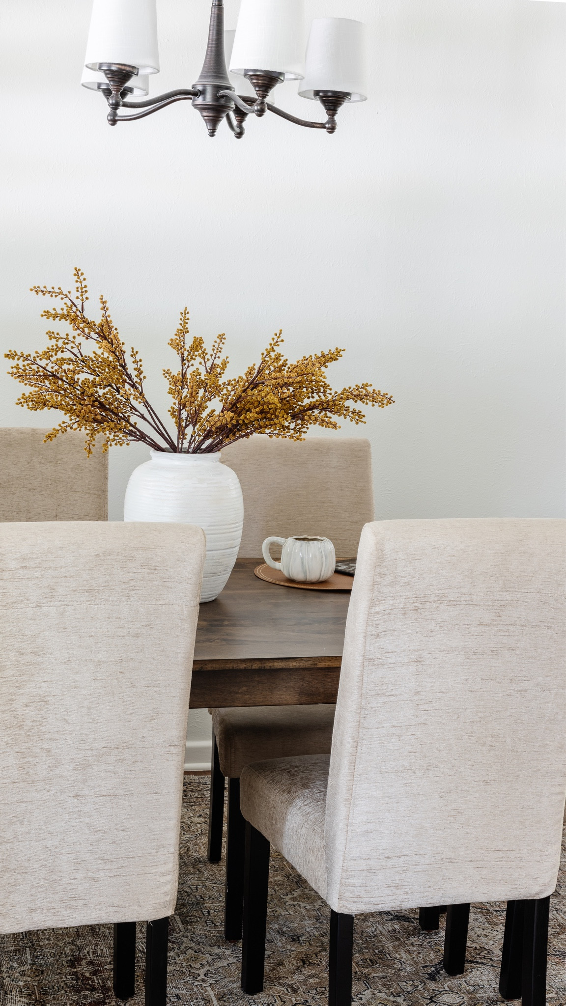 Dining room at the old house

Dining room, dining room chairs, dining room table, dining room rug, loloi, pumpkin mug, fall vase, fall stems

#LTKhome #LTKSeasonal