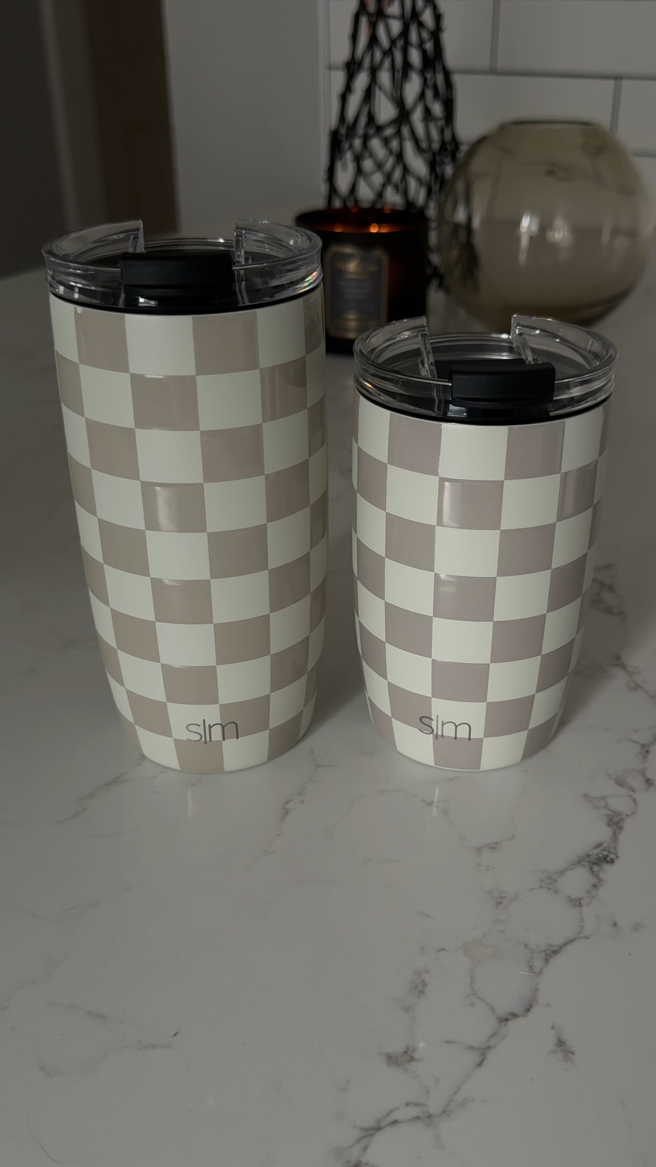actually obsessed with these simple modern travel cups🤎 cannot wait to use these for my fall coffee drinks✨

#simplemodern #travelcoffeemugs #TikTokCreatorSearchInsightsIncentive #icedvanillalatte #morningroutine #coffeetiktok #creatorsearchinsights #checkered #coffeecups #amazoncups #coffeemugs #coffeetravelmug #barista #coffeeaesthetic 

#LTKBacktoSchool #LTKTravel #LTKHome