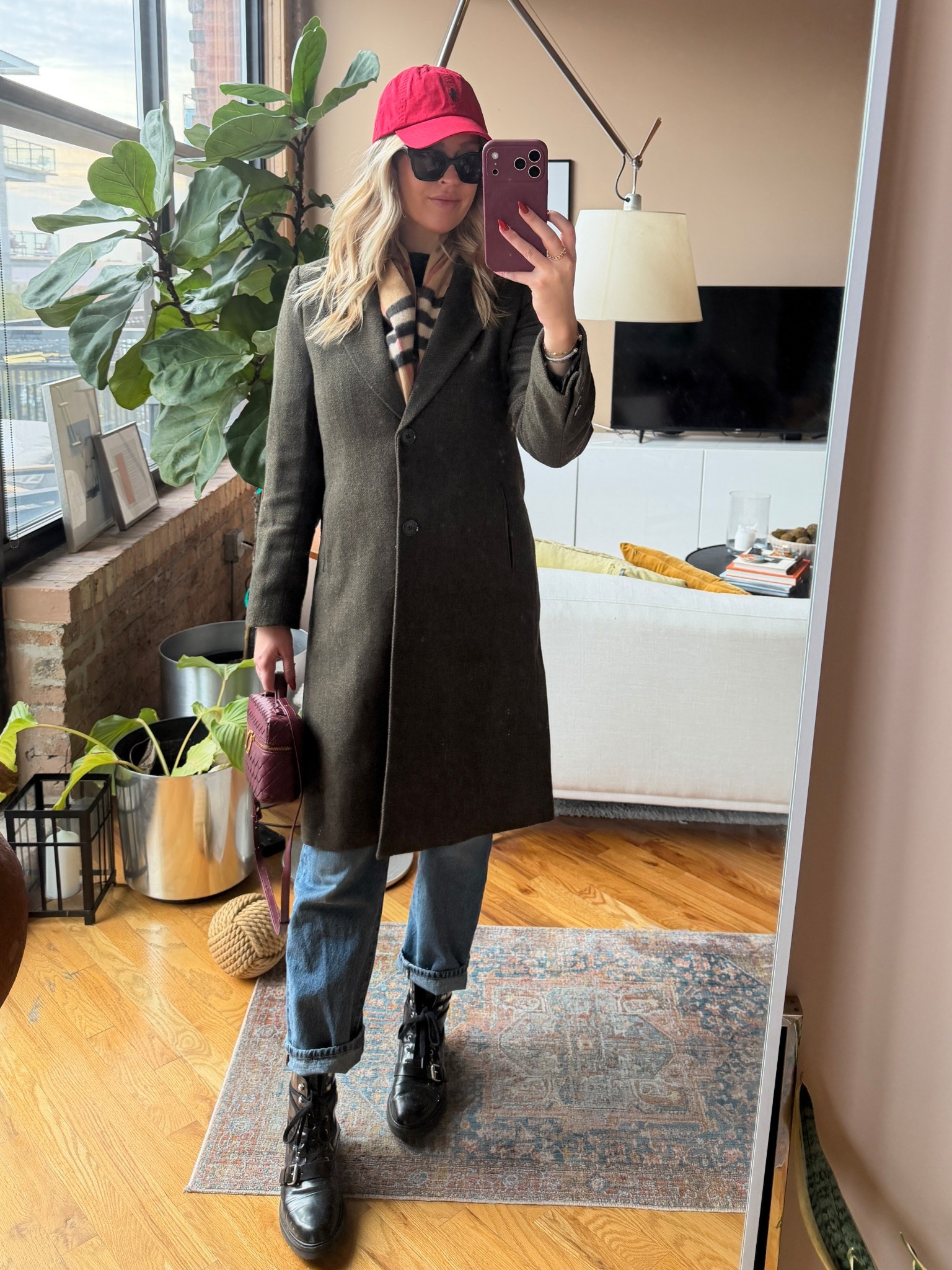 Snowy Chicago shopping day 

Jeans: Levi’s
Sweater: Polo Ralph Lauren
Coat: Polo Ralph Lauren
Boots: AllSaints
Bag: Amazon 
Hat: Polo Ralph Lauren 
Scarf: Burberry 
Sunglasses: Madewell

Winter fashion, holiday, jacket, gift guide

#LTKSeasonal #LTKHoliday #LTKootd