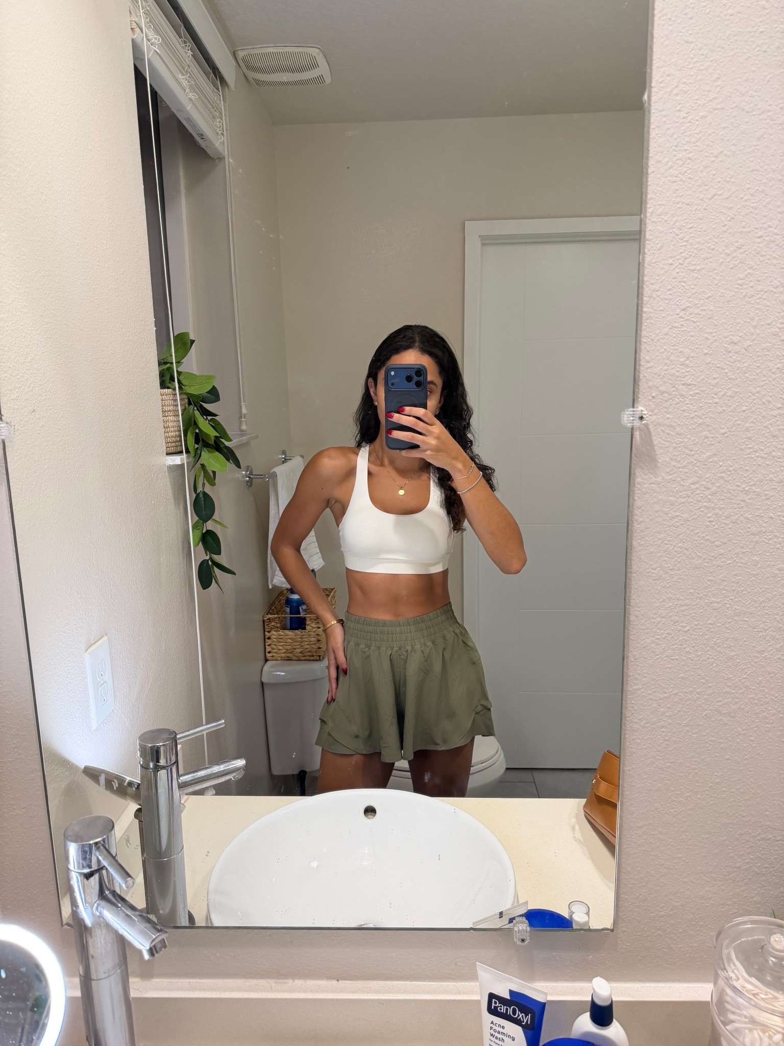 OBSESSED w my new lulu shorts 

#LTKActive #LTKFindsUnder50 #LTKCyberWeek