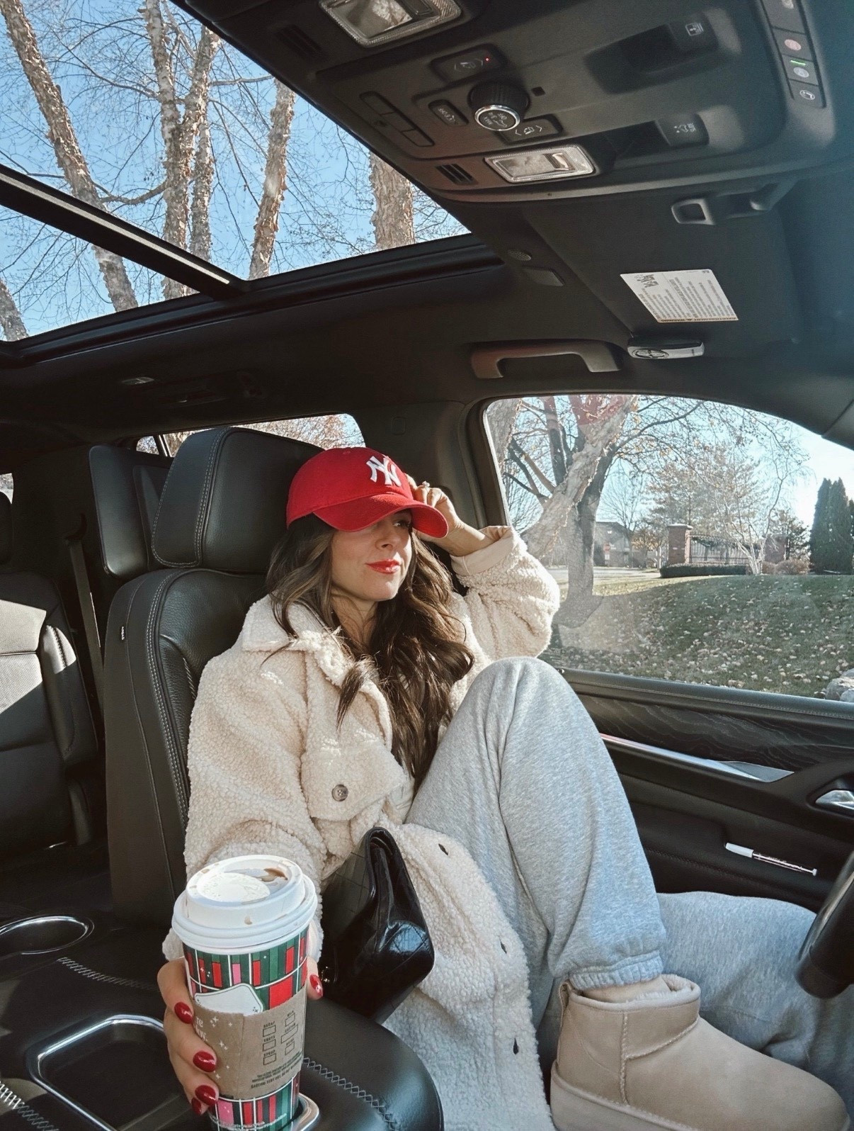 The perfect oversized sherpa 😍

#LTKSeasonal #LTKootd #LTKHoliday