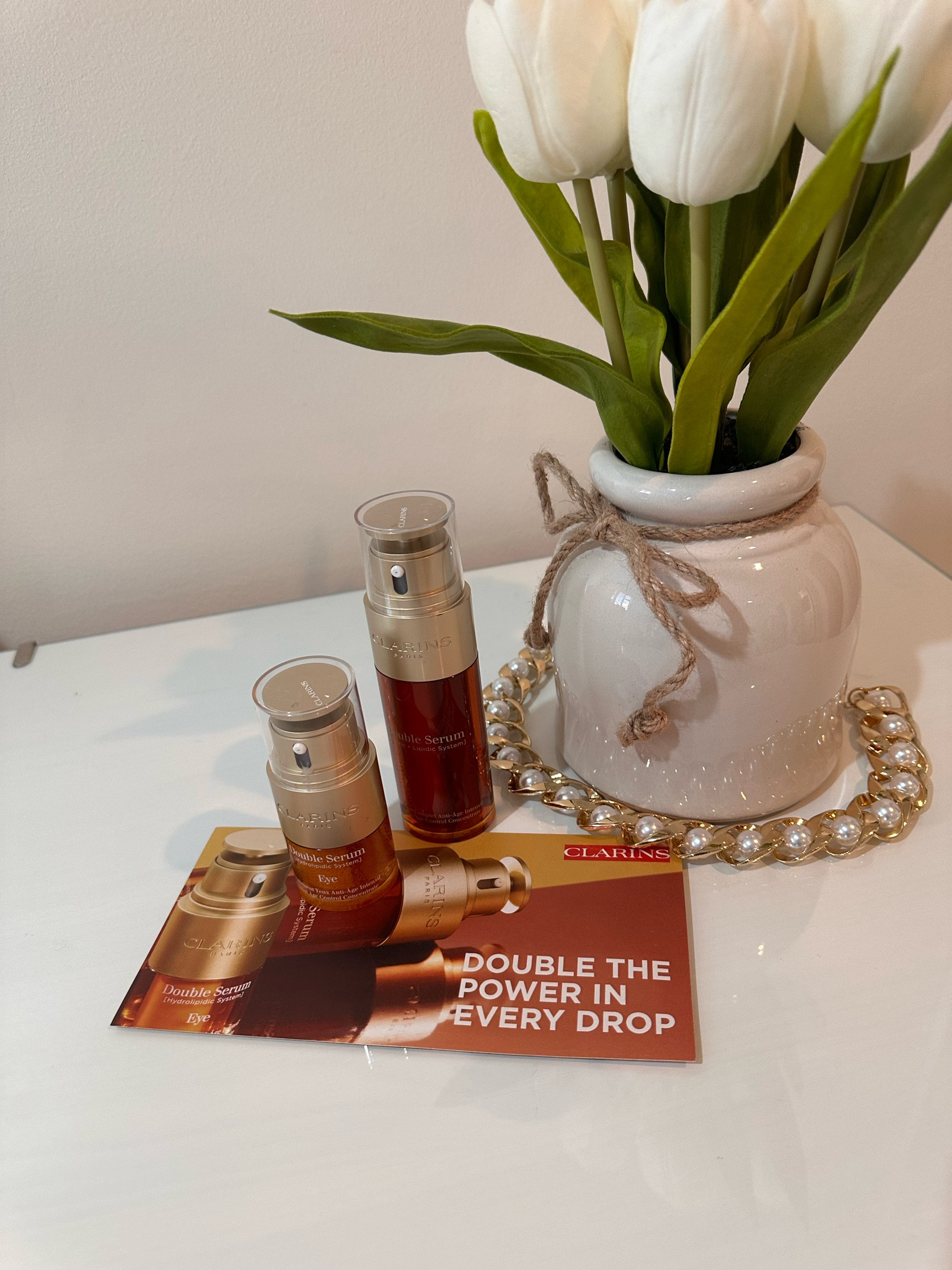 Clarins 
Double serum for face and eyes. Including lip oil in color pitaya. Not pictured.


#LTKbeauty