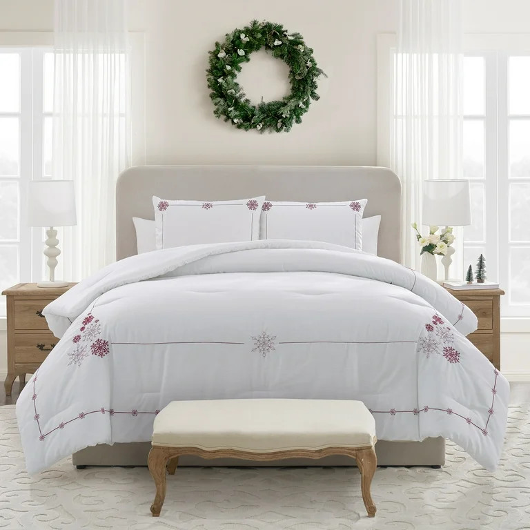 My Texas House Gwyneth 3-Piece Bright White Snowflake Holiday Comforter Set, Full/Queen | Walmart (US)