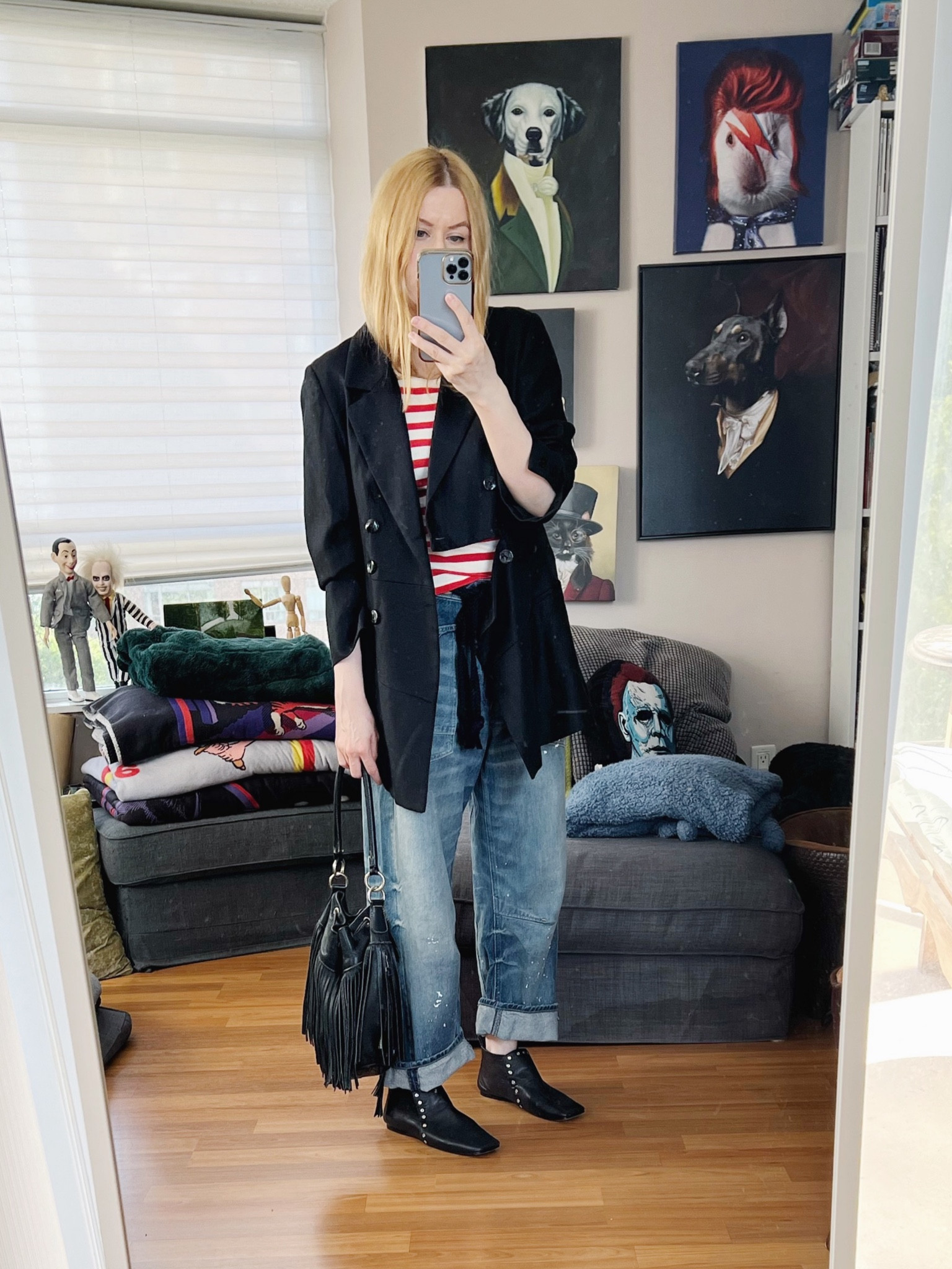 I really love this vintage blazer. The 90s produced some truly great pieces that are timeless, and you wouldn’t know this piece was around 30 years old. 
Blazer, bag, and boots are secondhand or vintage. 
•
#springlook  #torontostylist #oldceline #StyleOver40  #secondhandFind #fashionstylist #slowfashion #FashionOver40  #MumStyle #genX #genXStyle #shopSecondhand #genXInfluencer #genXblogger #secondhandDesigner #Over40Style #40PlusStyle #Stylish40


#LTKOver40 #LTKStyleTip #LTKFindsUnder100
