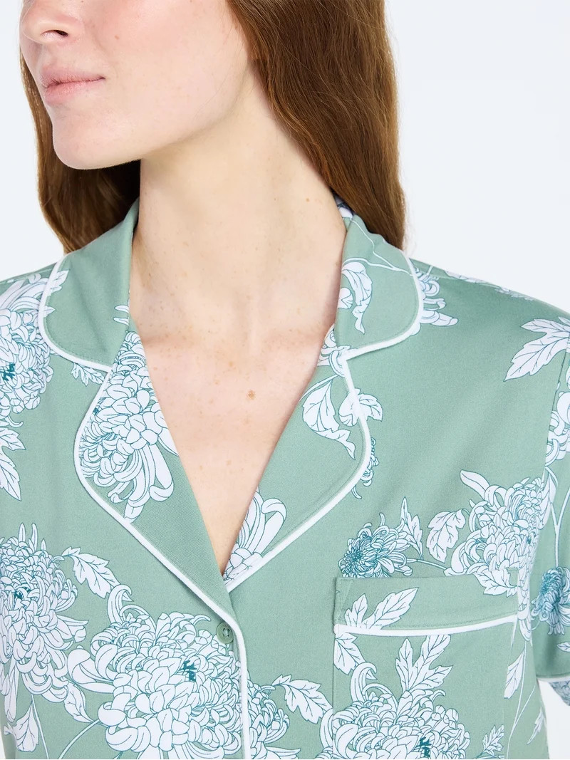 Joyspun Women's Dreamy Soft Collection Notch Collar Top and Capri Pants Pajama Set, 2-Piece, Size... | Walmart (US)