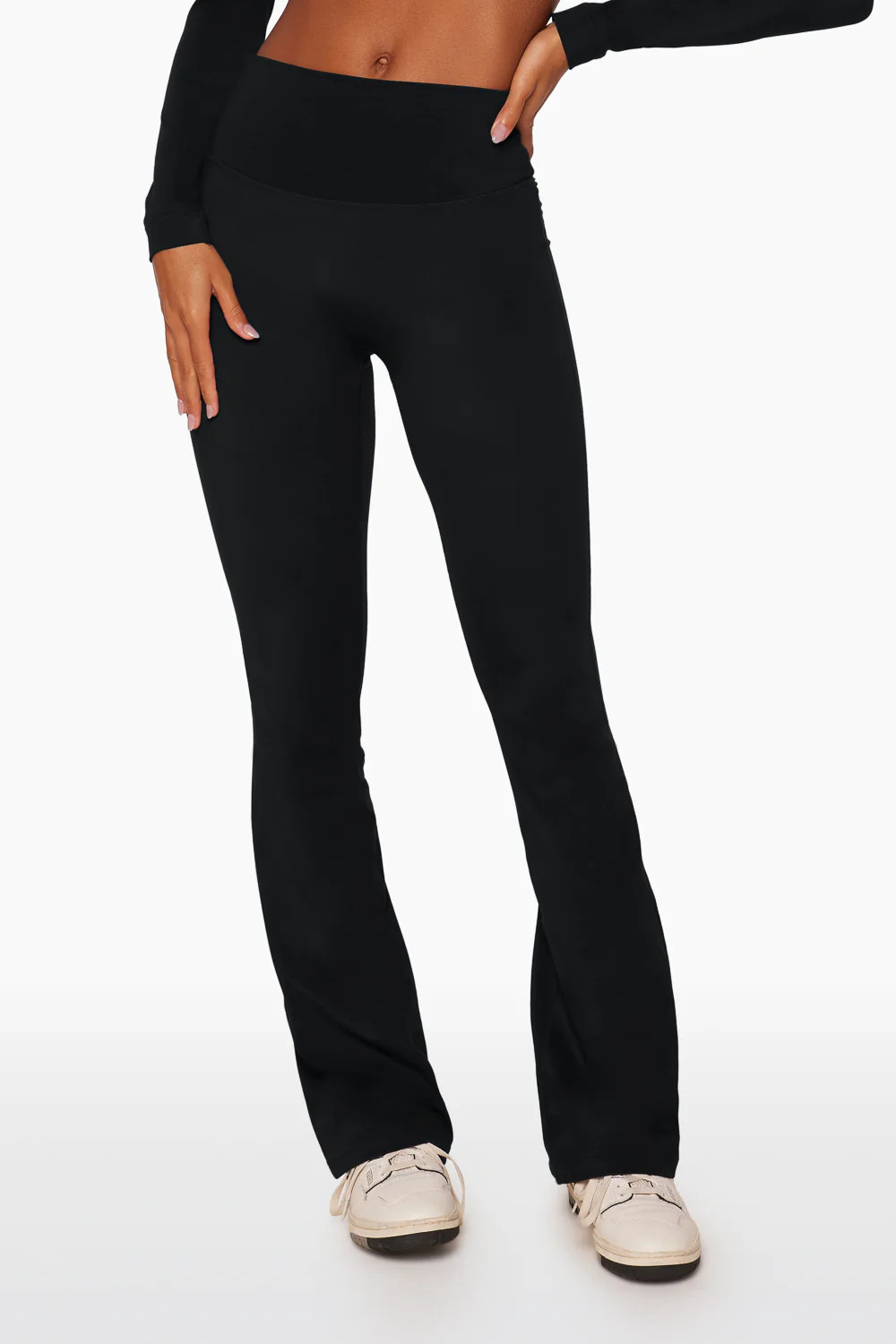 SPORTBODY® FLARE LEGGINGS - ONYX | SET Active