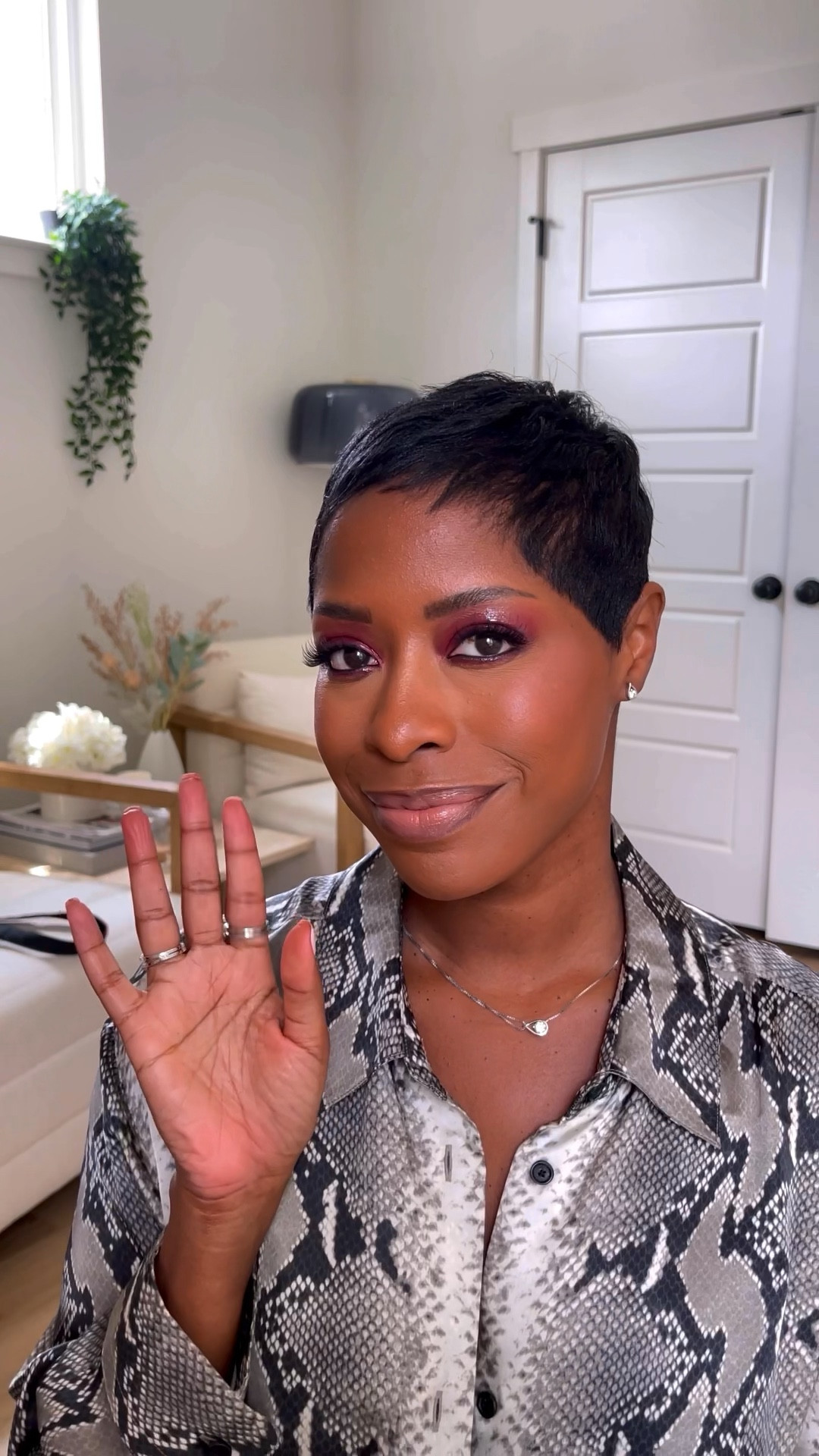 Glossy Lid Makeup Look

#LTKbeauty #LTKU #LTKFind