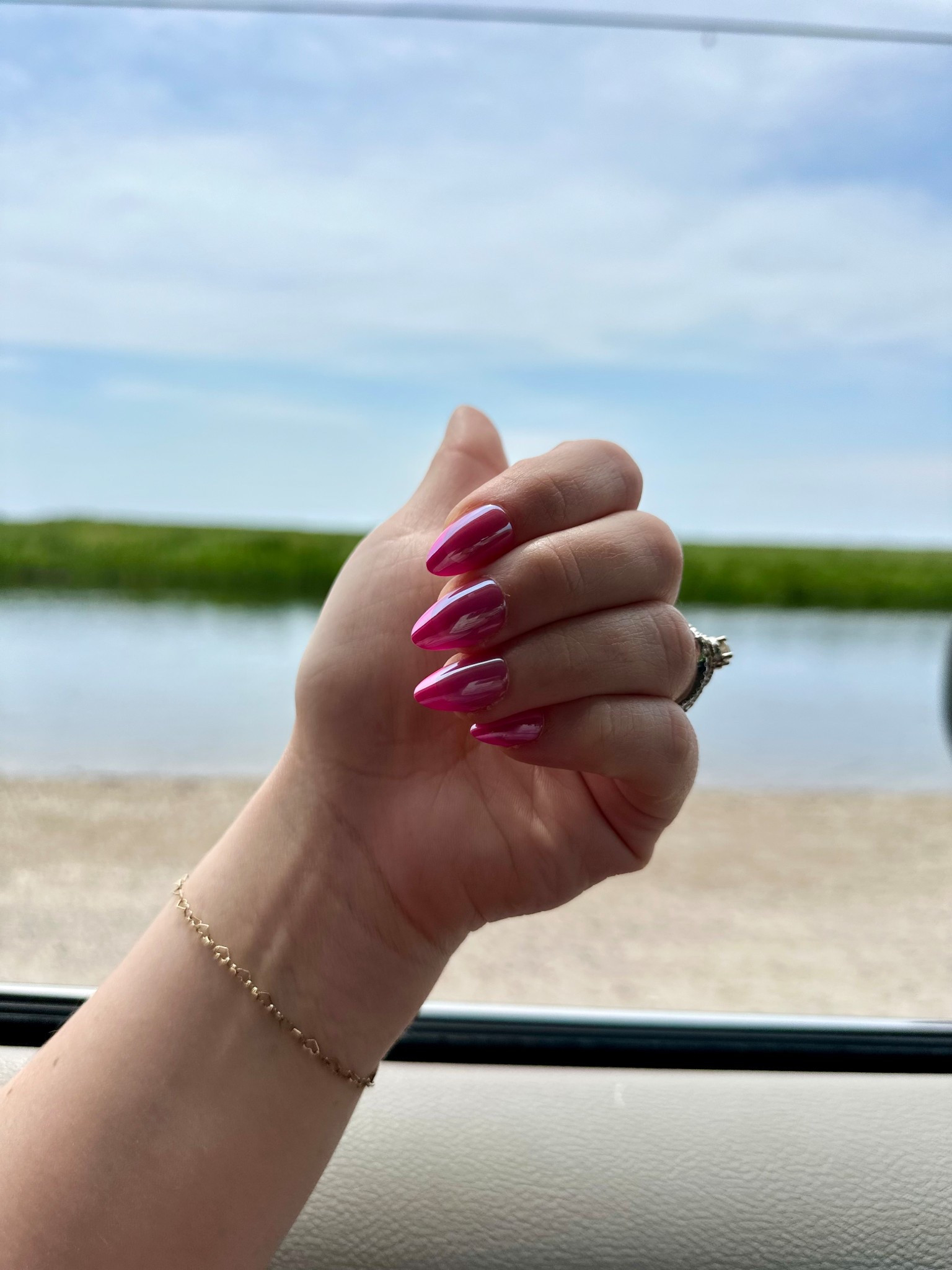 The prettiest pink French mani ever 💅🏼



Summer nails 

#LTKStyleTip #LTKBeauty #LTKFindsUnder50