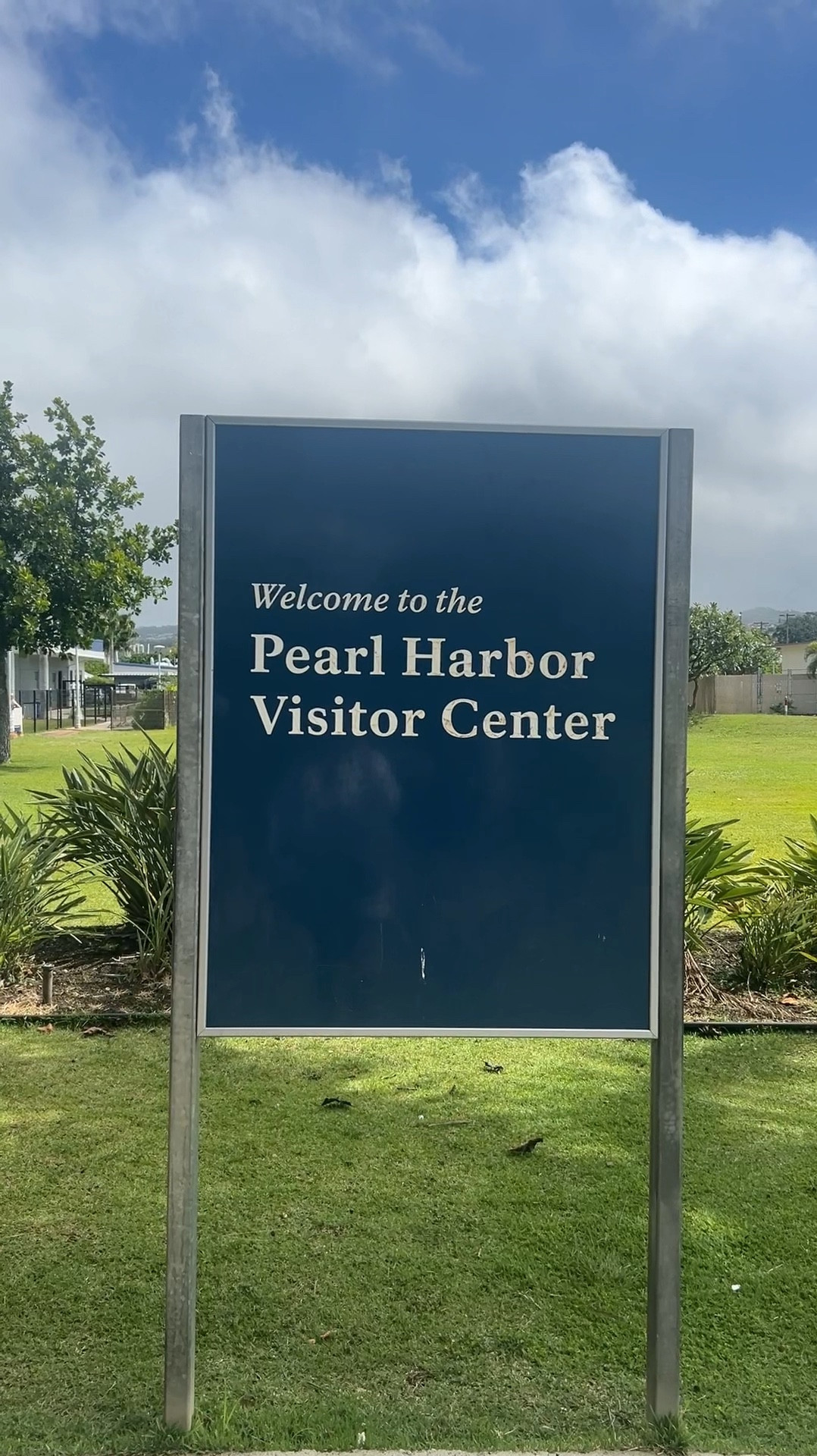 Pearl Harbor Memorial Hawaii

Hawaiian Summer Vacation Tour Outfit Ideas Oahu Honolulu 

#LTKActive #LTKFindsUnder100 #LTKTravel