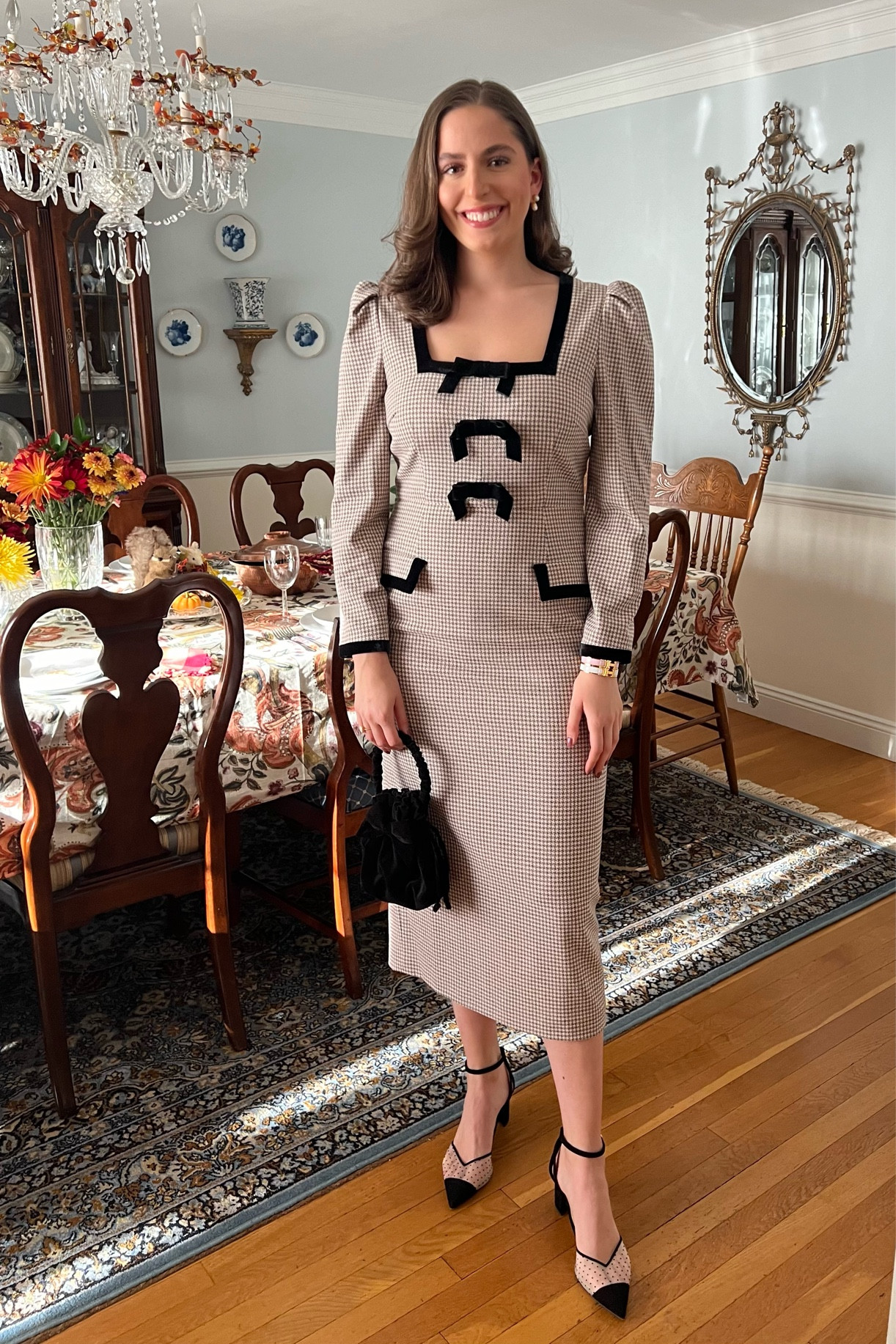 Thanksgiving outfit, holiday outfit, Christmas dress, Christmas outfit, Thanksgiving dress, midi dress, born on 5th, dillards, bow bag, bow clutch, satin bag, velvet bag, sarah flint heels block heels

#LTKSeasonal #LTKstyletip #LTKHoliday