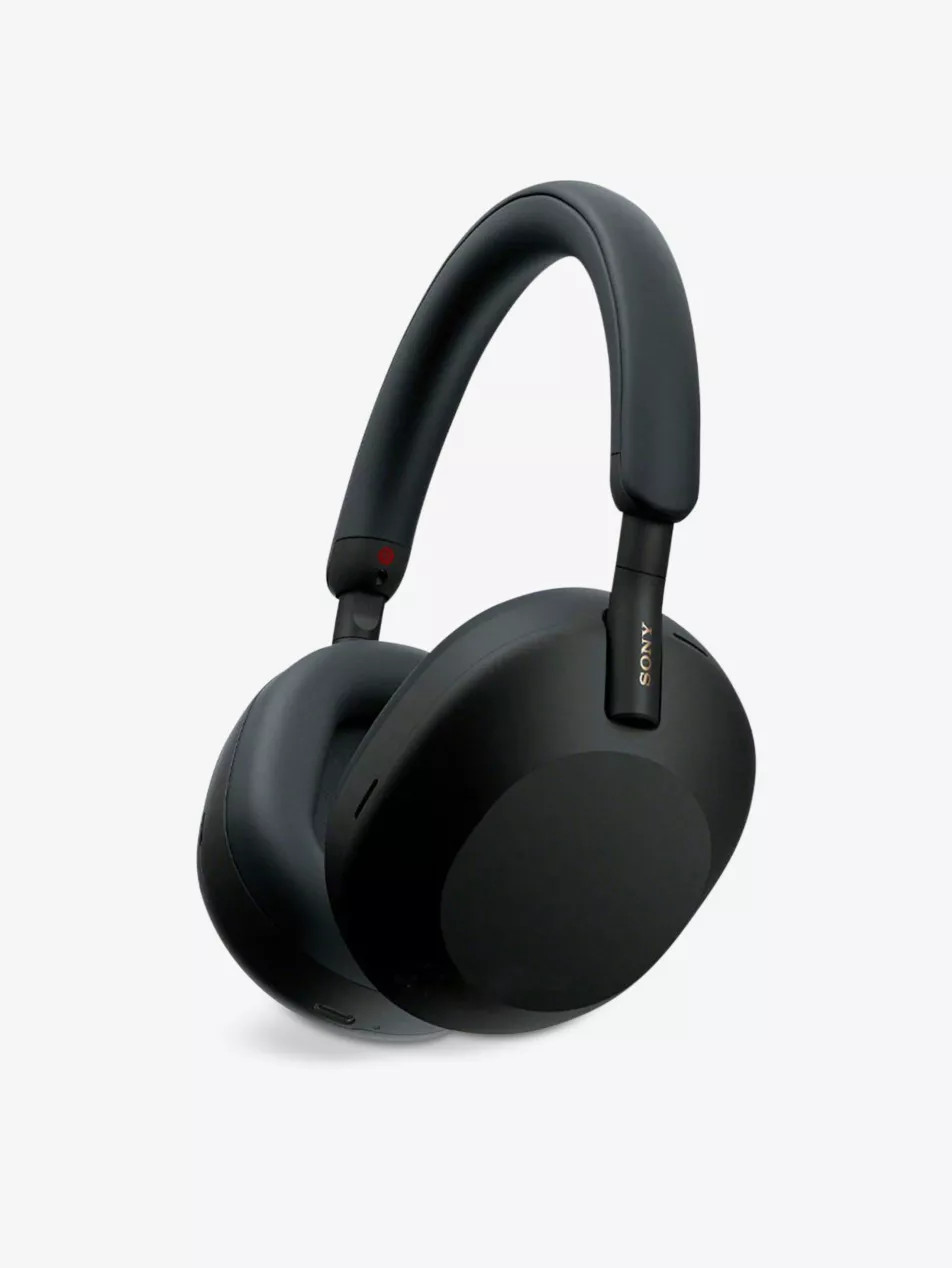 WH-1000XM5 noise-cancelling headphones | Selfridges