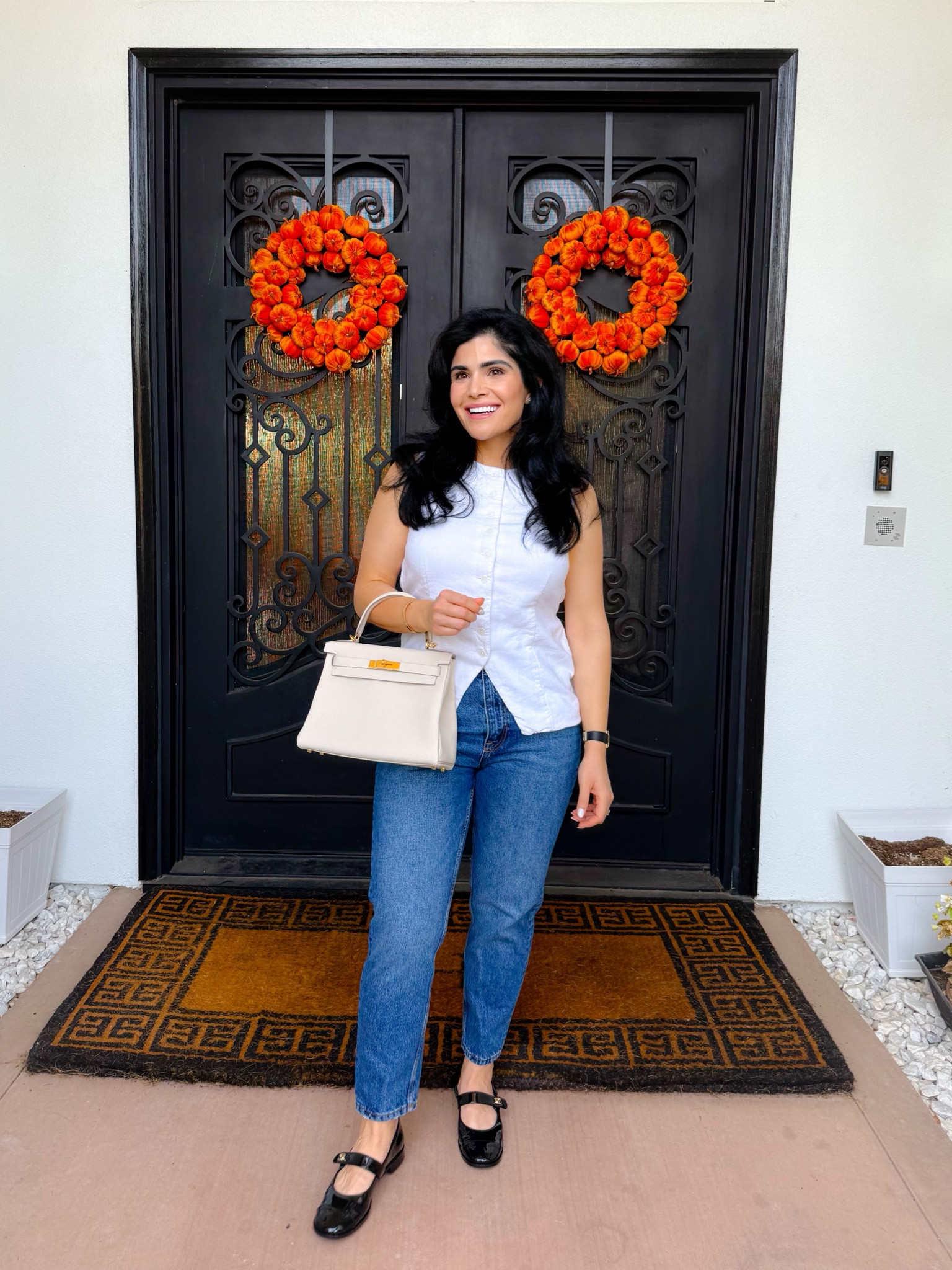 Beautiful day today, slowly transitioning to fall outfits. 
Mary Jane shoes, jeans, linen vest, kelly 28, kelly 28 craie, Hermes bag 

#LTKStyleTip #LTKSaleAlert #LTKFindsUnder100
