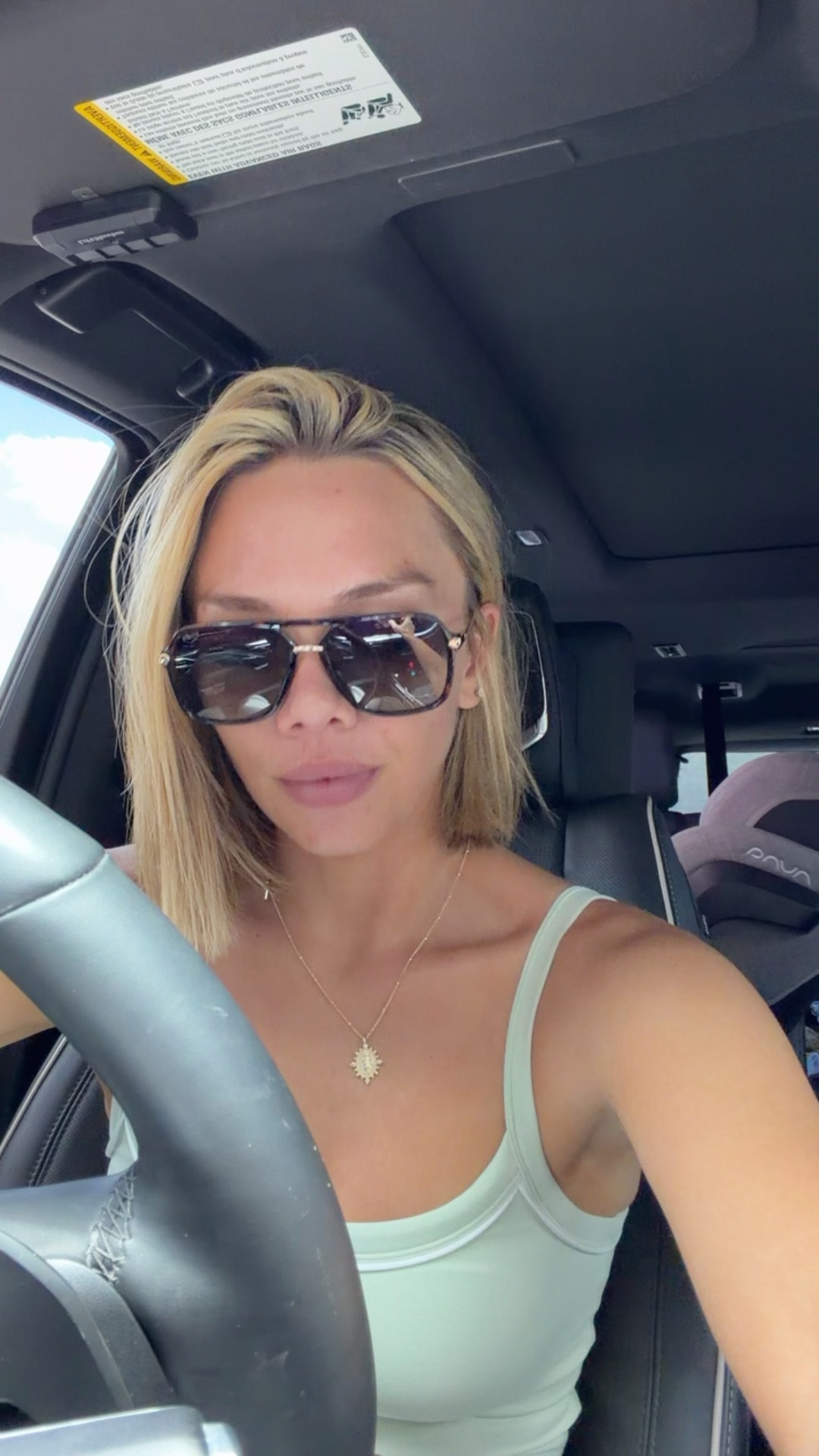 Borrowing designer hands bags has never felt so RIGHT! Get your first month free on me by using my code LEXIBROWN! #vivrellepartner @Vivrelle 

#LTKgrwm #LTKootd #LTKmomlife