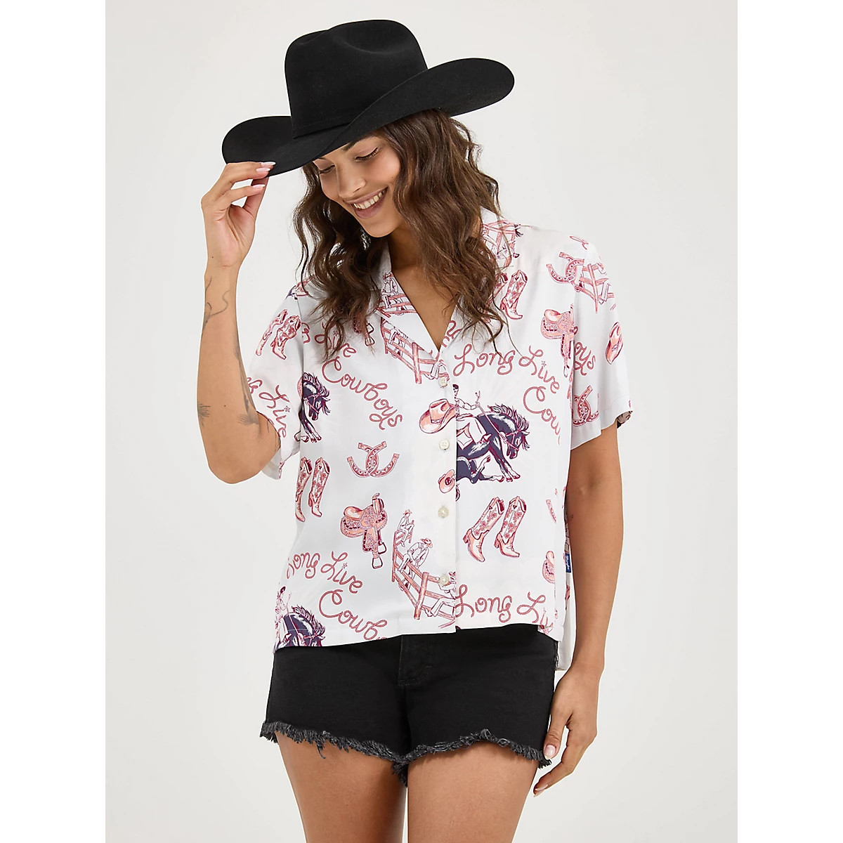 Women's Wrangler Retro® Cowgirl Camp Shirt in Ditsy Cowboy Blue | Wrangler