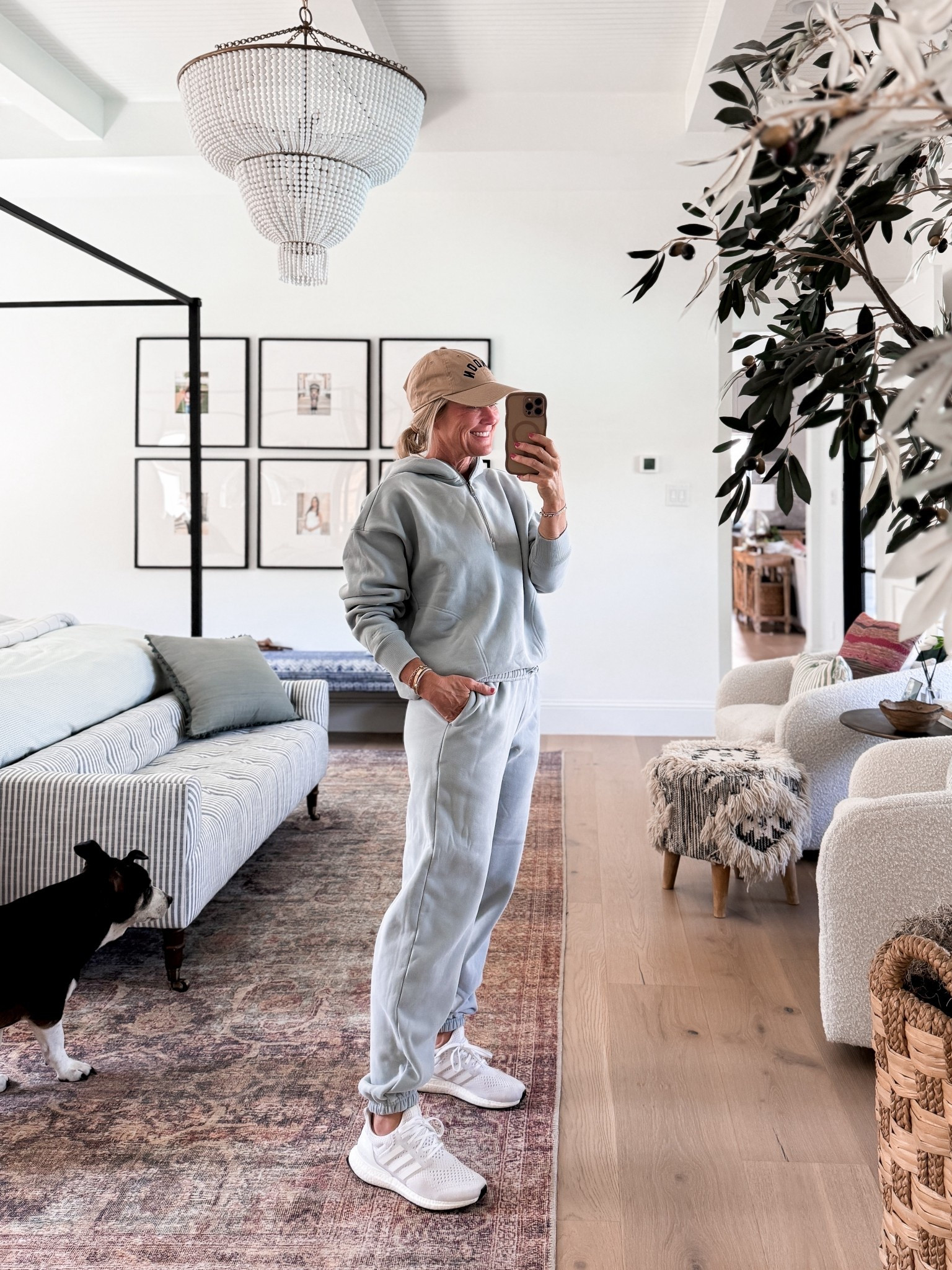 Vuori Sale!! The restore is a classic sweatshirt/pant material…so warm & soft!

Runs big, I’m in xs 

#LTKOver40 #LTKFallSale #LTKActive