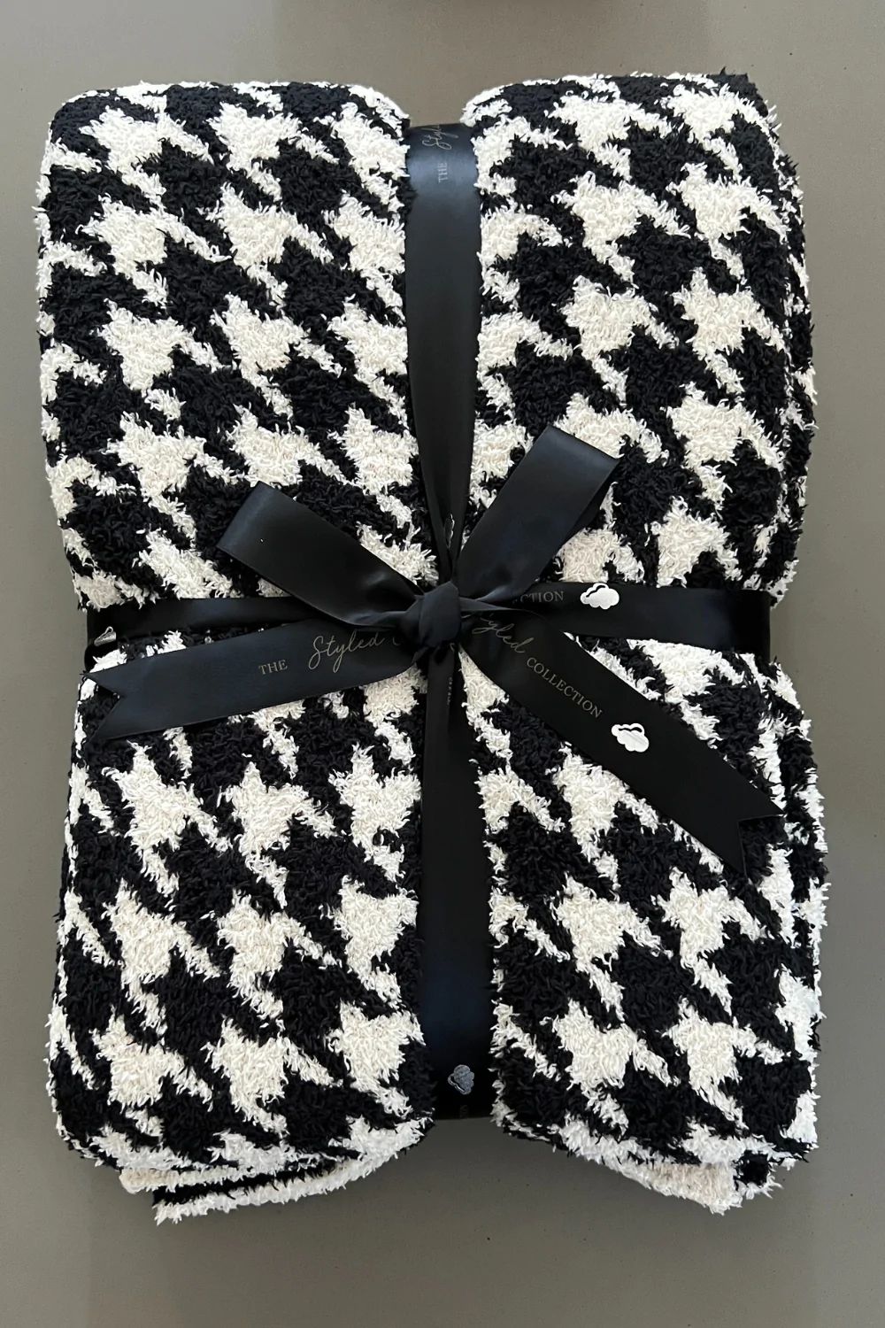 Houndstooth Buttery Blanket-Get 40% Off Code through LTK APP | The Styled Collection