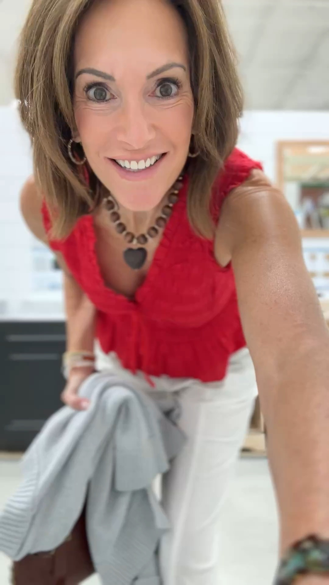 Smocked top - large 
Linen blend pants - small 
Cardigan- medium 

Love the sandals. So  comfy 

Sunday style 
Date night 
Workwear
