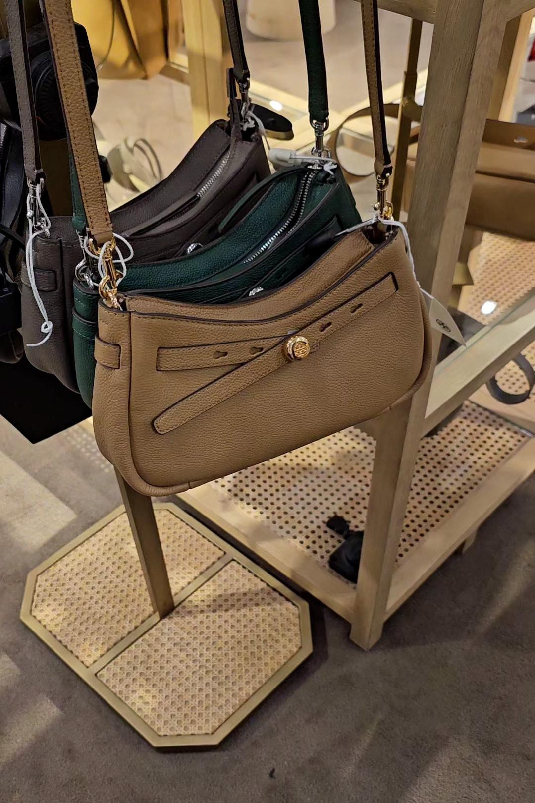 Tory Burch Romy Leather Zip-Top Crossbody — Soft, Minimal & Exclusive Bloomingdale’s Black Friday Reward Deal ✨

Lightweight and easy to carry, it features a secure top zip, an organized interior, and an adjustable strap that lets you switch effortlessly between shoulder and crossbody wear. It’s a classic, polished piece you’ll use season after season.

✨ Exclusive Black Friday Deal at Bloomingdale’s:
Earn $25 Reward for every $100 you spend — available ONLY at Bloomingdale’s.
This offer rarely includes Tory Burch bestsellers, making it a perfect moment to pick up a Romy for yourself or as a holiday gift.

A soft, refined crossbody that never goes out of style — and the best time to shop it is right now. ✨
 

 #LTKstyletip #LTKbag #LTKgiftguide