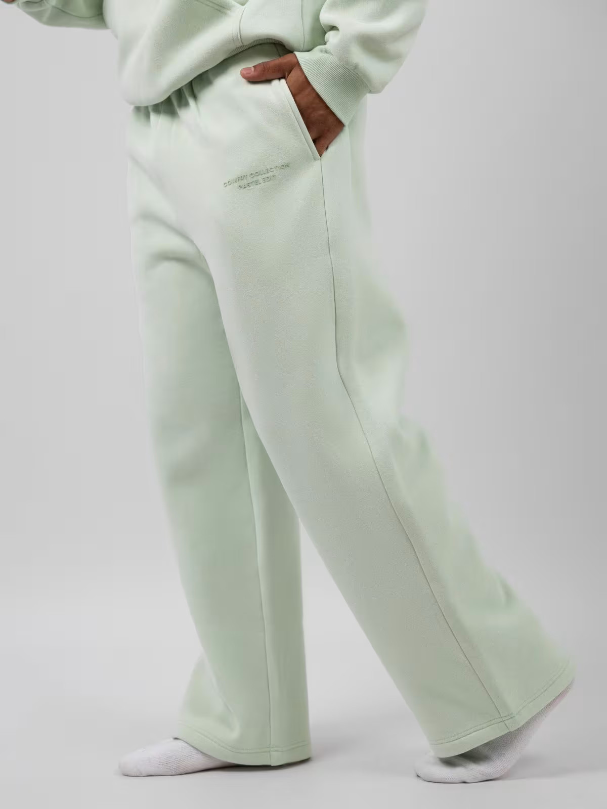 Pastel Straight Leg Sweatpants | Comfrt