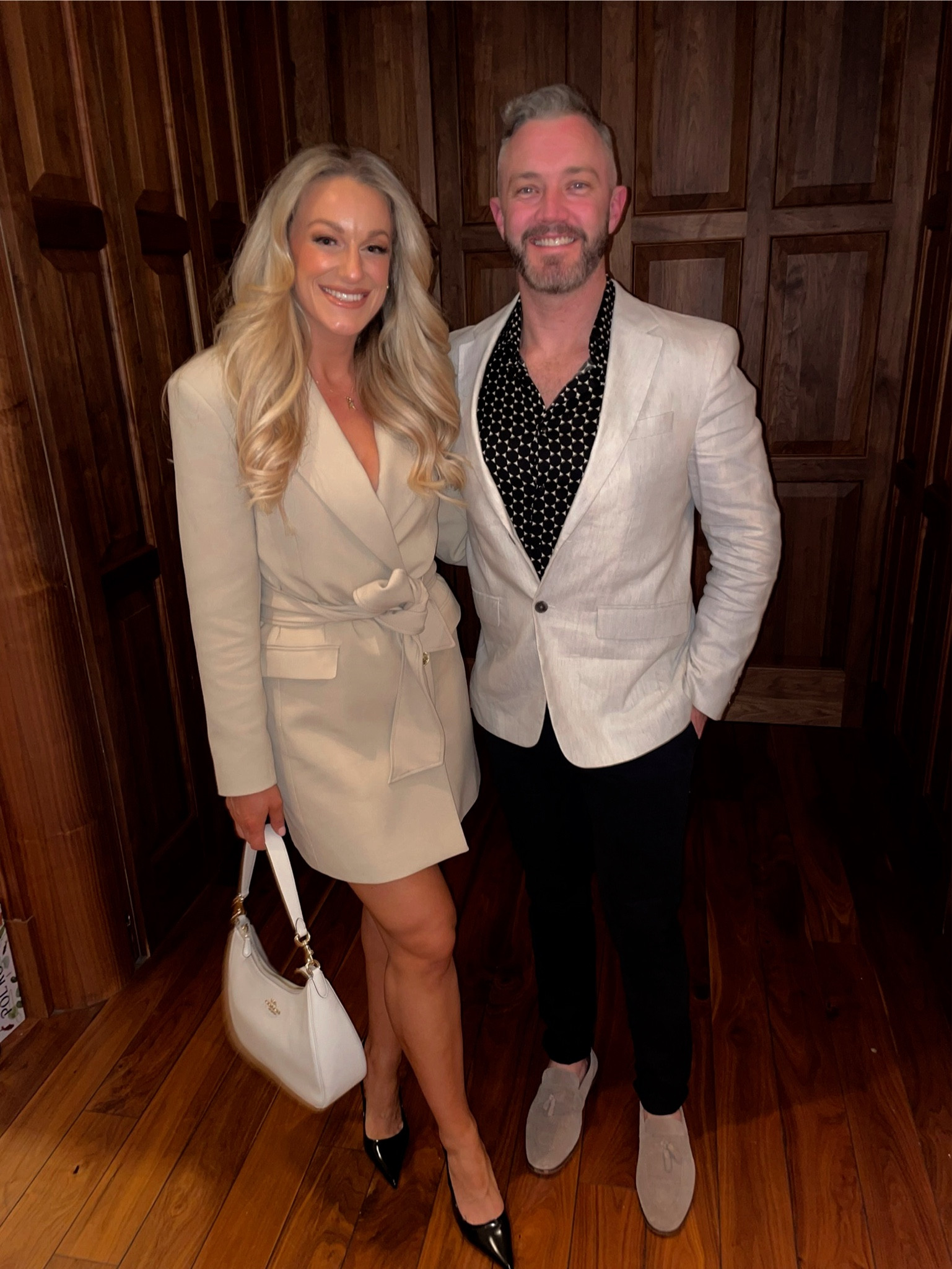 Beige blazer dress Karen Millen
Black pointed toe heels Zara, cream coach handbag 

#LTKshoecrush #LTKeurope #LTKitbag