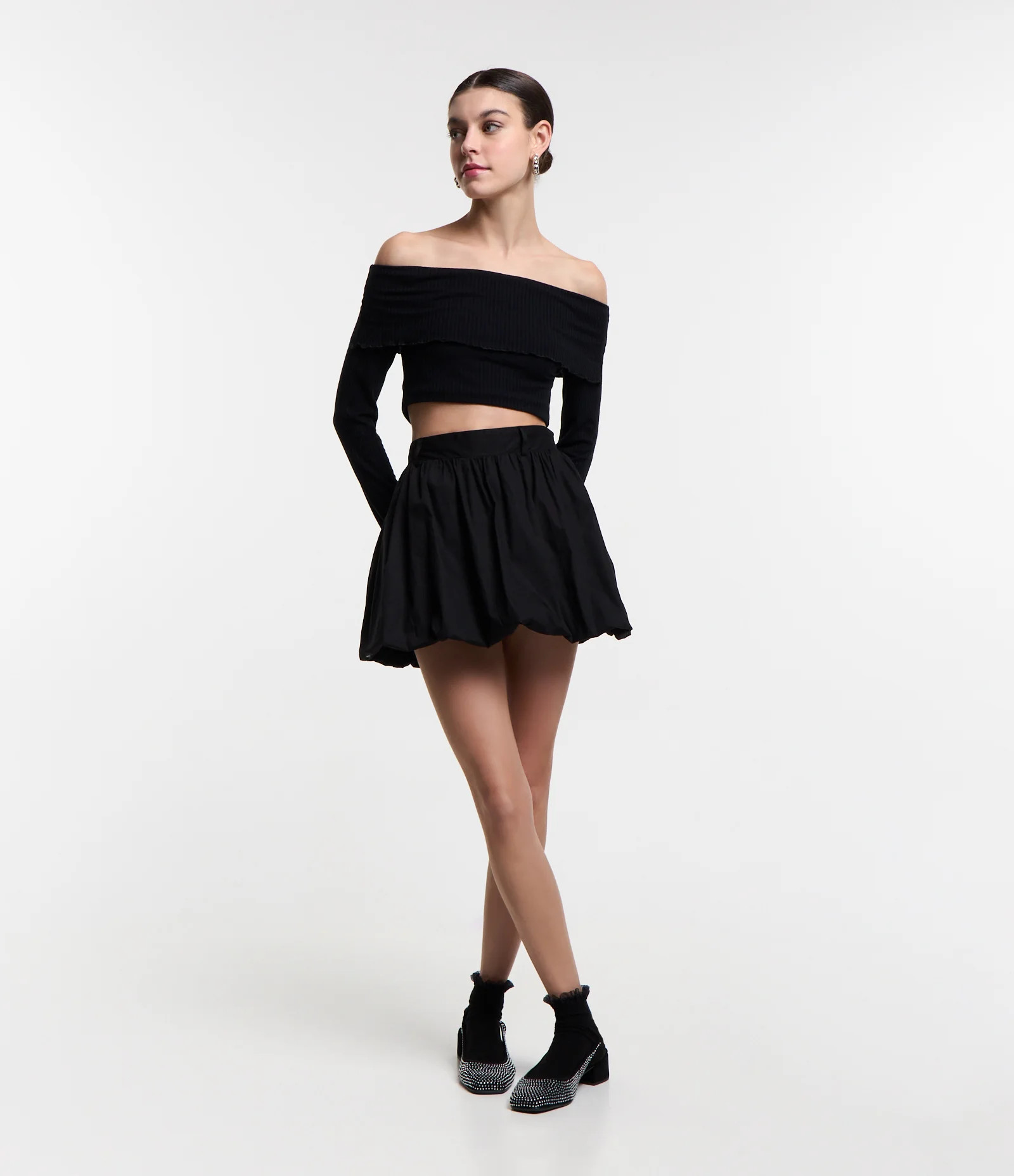 Mini Saia Balonê em Tricoline Preto - Lojas Renner | Renner (BR)