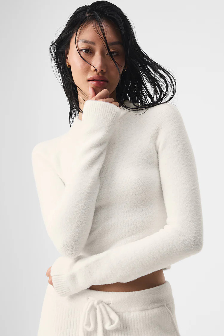 Snuggle Up Sweater Long Sleeve - Ivory | Alo Yoga (US)