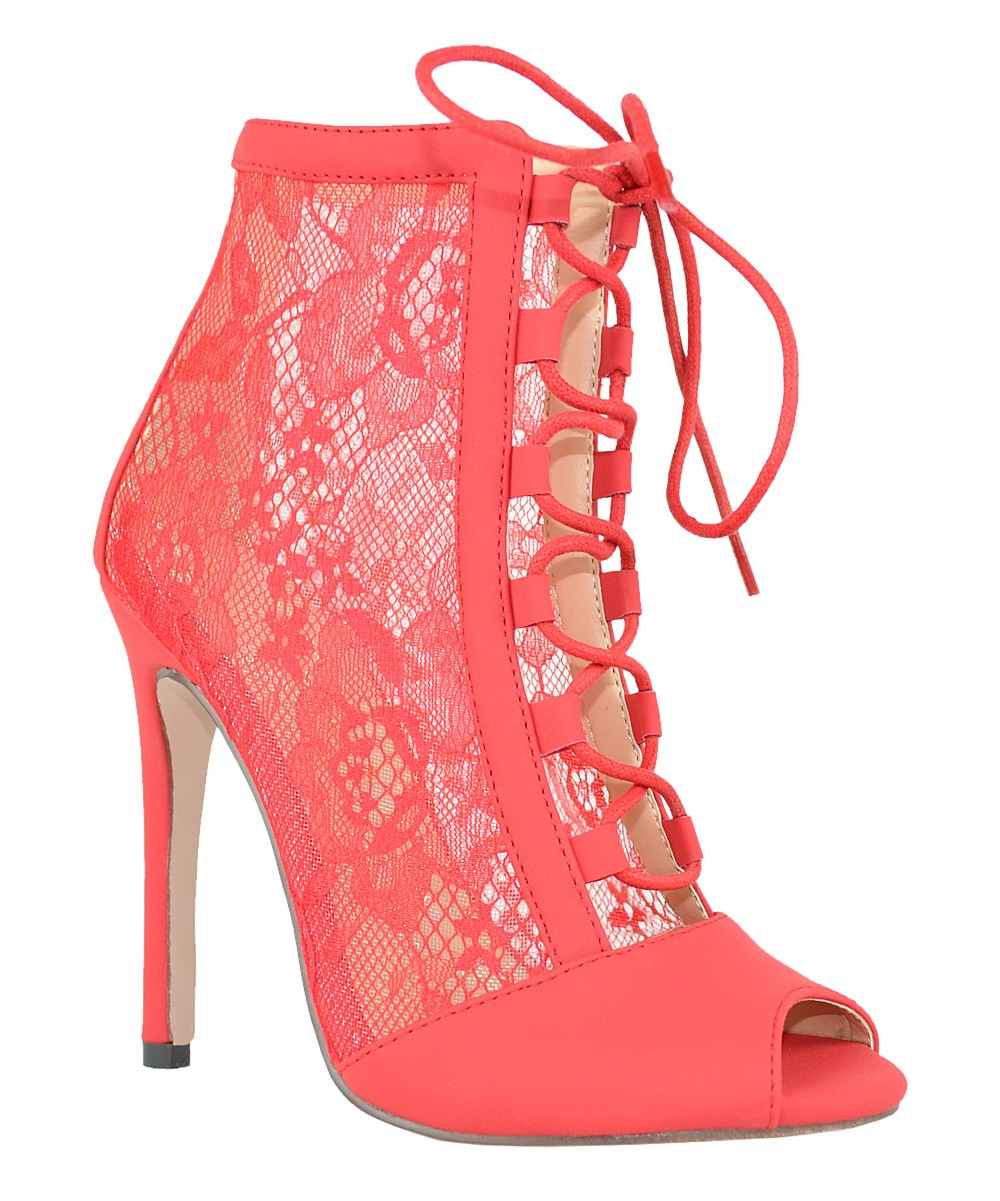 Chase & Chloe Women's Pumps RED - Red Angie Pump - Women | Zulily