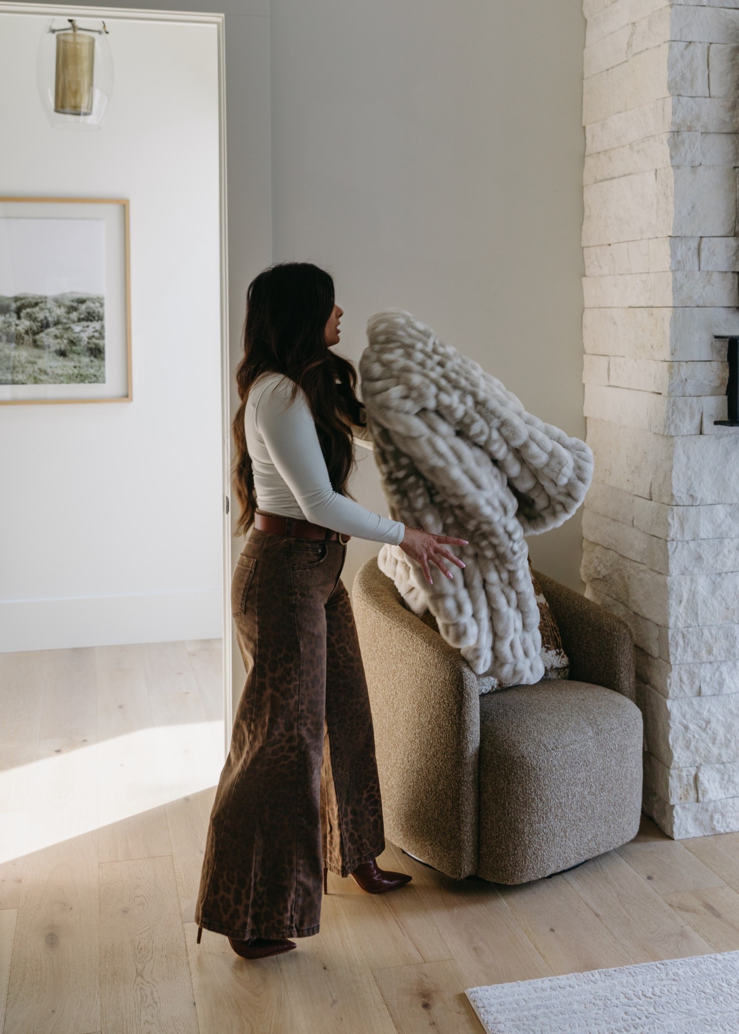 Lola blankets are so good! This exact one is sold out but there are so many to choose from! Bedroom details linked.

#LTKStyleTip #LTKSeasonal #LTKHome