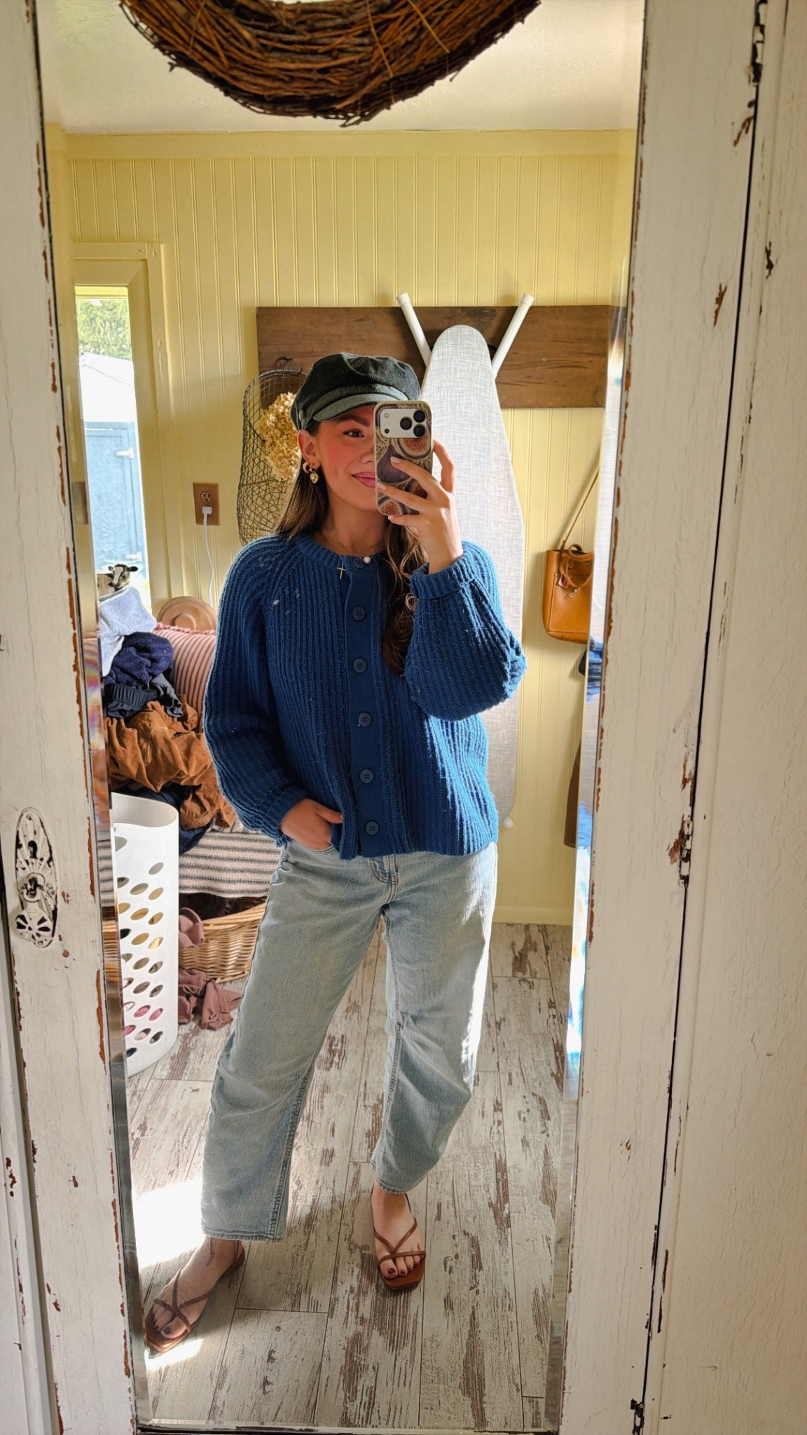 Rainy day outfit but calling in spring with the sandals 😅 pretending it’s an Italy summer on the bottom but staying in reality on the top lol

#LTKPetite #LTKgrwm #LTKootd