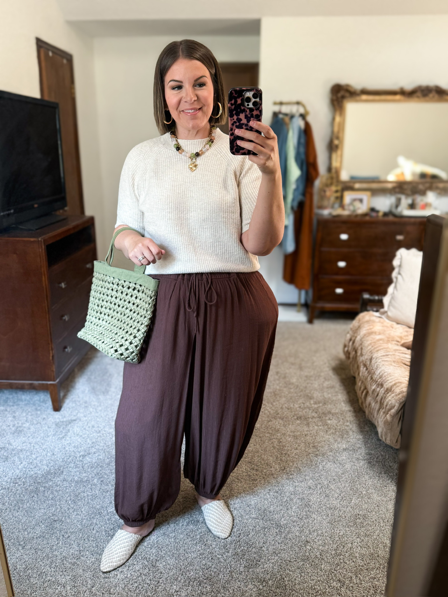 Pear-shaped fashion favorites! 🍐 These flattering pants are currently under $20 and such a good find for curvy shapes. Pair them with your favorite neutral top and shoes for an easy, everyday look you’ll wear on repeat! 🤎 

 #LTKootd #LTKOver40 #LTKPlusSize
