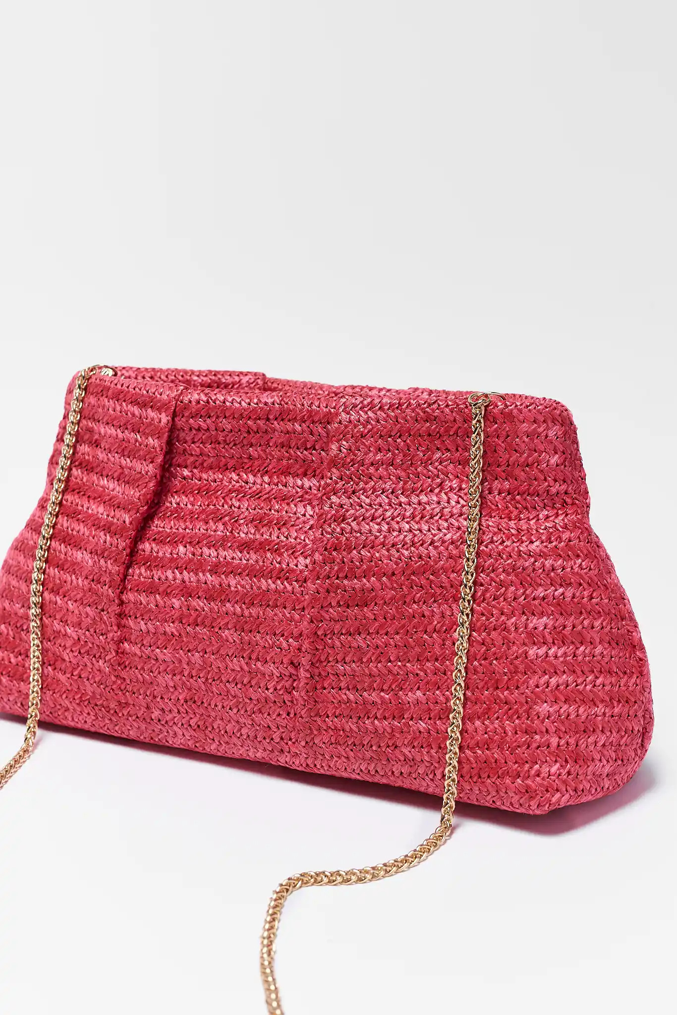 Pink Woven Raffia Clutch | Avara
