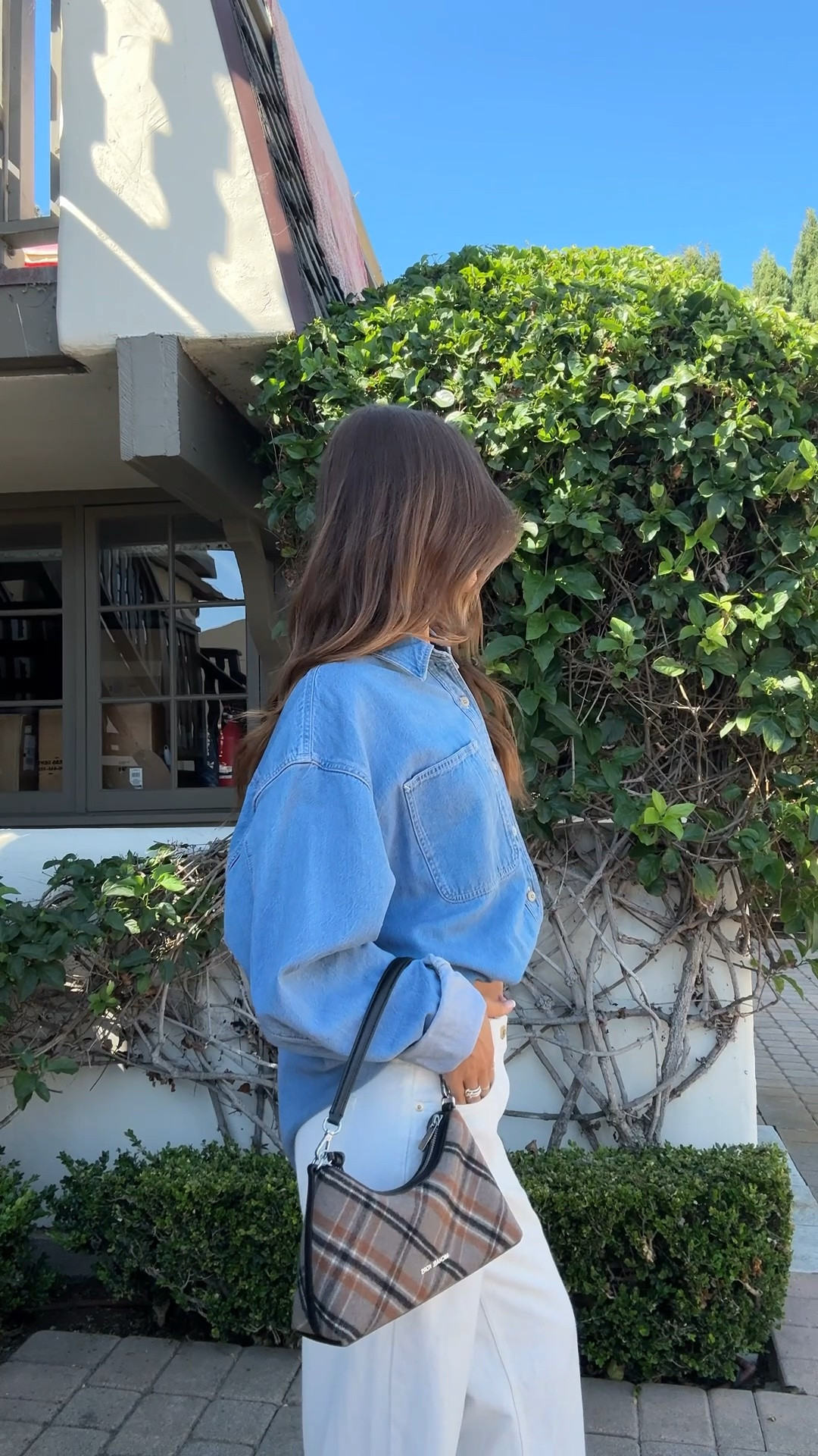 An outfit isn’t complete without accessories so make sure to shop for yours at @michaelkors-us! I’m especially loving the Sammy Small Plaid Print Wool Blend Convertible Crossbody Bag! #MKpartner #michaelkors
