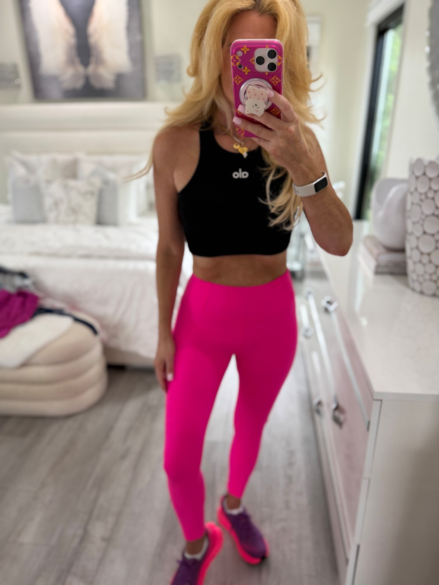 Ootd love these leggings 

#LTKfitnessgoals #LTKmorningroutine #LTKgrwm