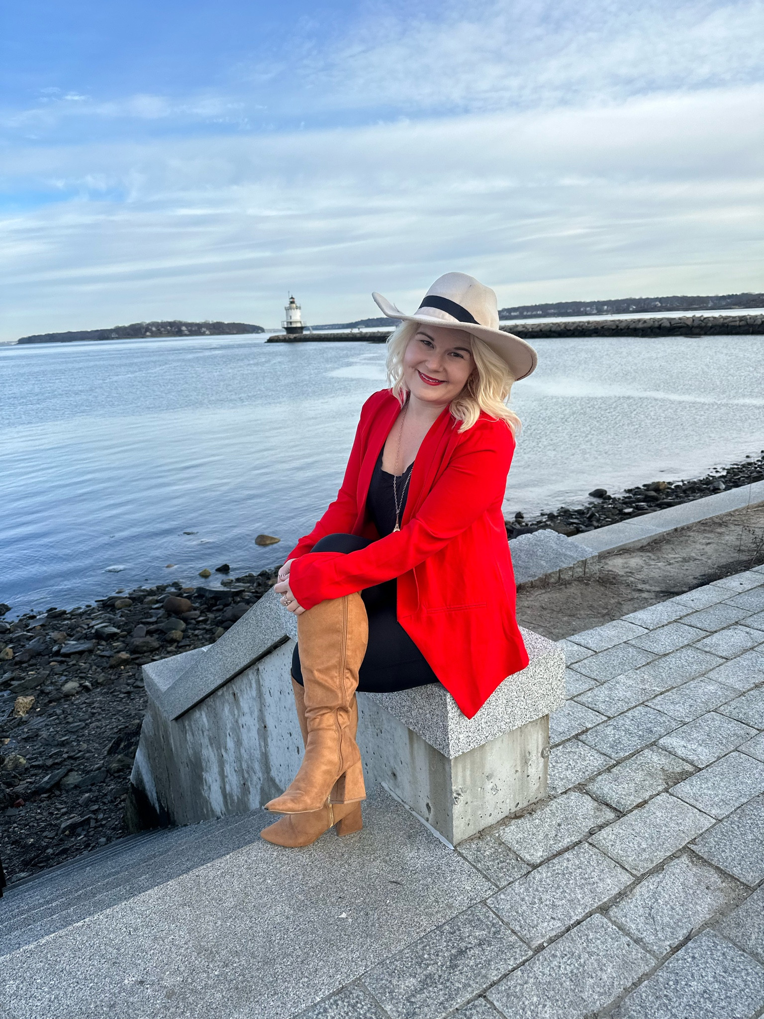 Monday OoTD nothing like a blazer🥰

#LTKGiftGuide #LTKworkwear #LTKMostLoved