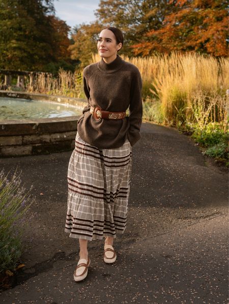 On a belated wedding anniversary getaway in Scotland 🏴󠁧󠁢󠁳󠁣󠁴󠁿 

I am wearing a cashmere oversized jumper with an embroidered belt on top, a chocolate plaid tiered skirt, and my fave loafers atm-now 50% off btw

#falloutfit #chiclook #outfitinspo #autumn #getaway #scotland

#LTKSeasonal #LTKstyletip