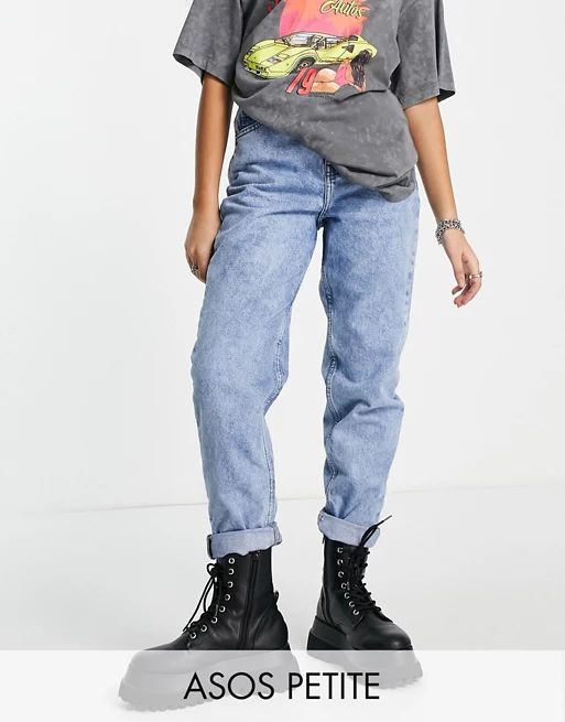 ASOS DESIGN Petite – Original – Mom-Jeans mit hohem Bund in heller Waschung | ASOS (Global)