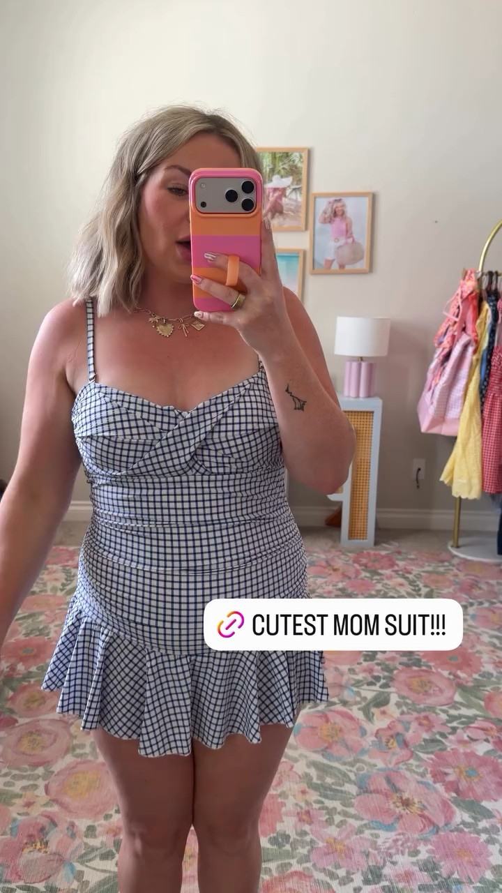 Cutest mom swimsuit!!

#LTKSeasonal #LTKMidsize #LTKSwim