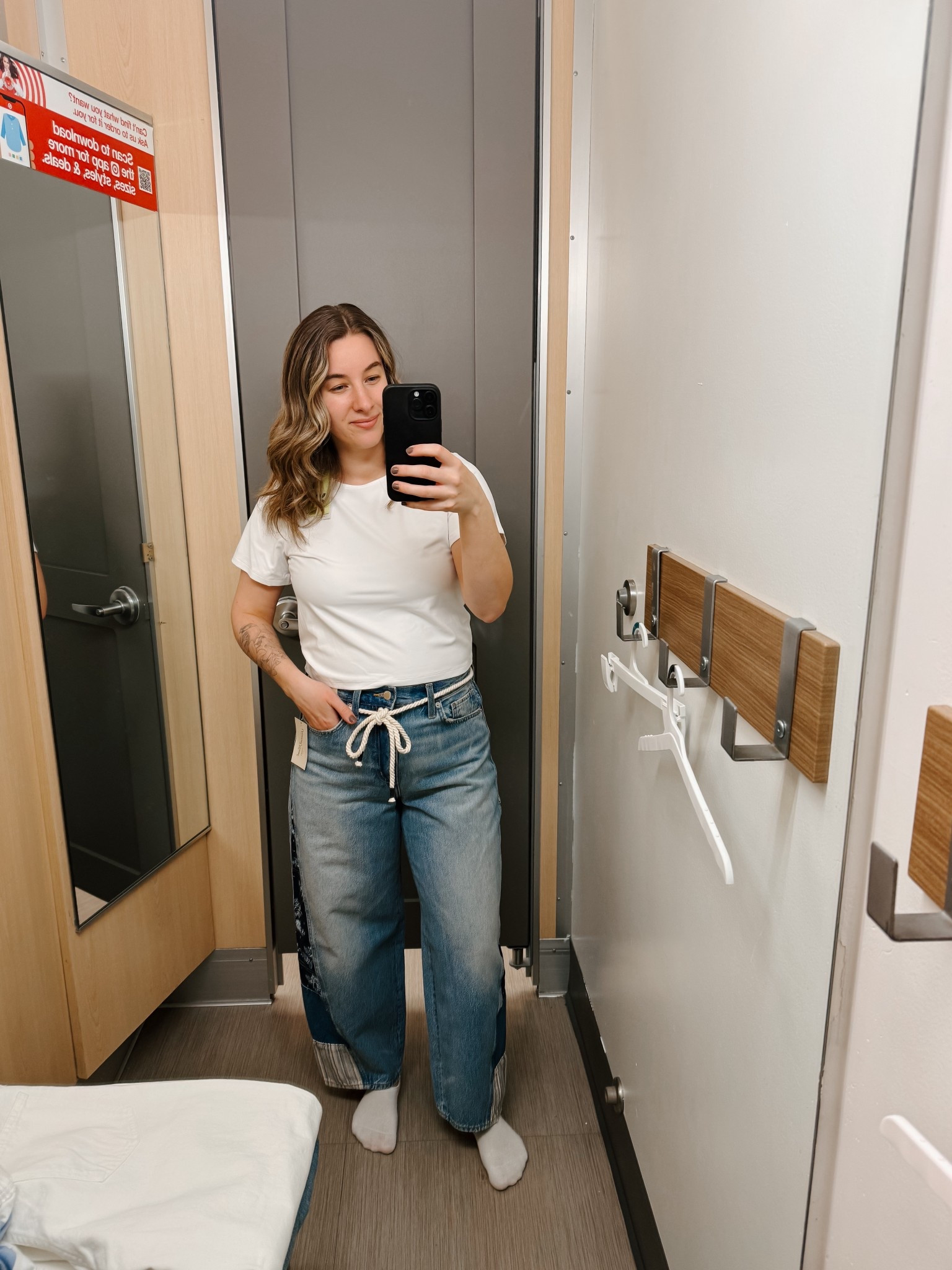 Dare I say these are the cutest jeans I have ever worn (and that’s coming from a girlie who does not wear jeans) 

4 months postpartum, 5’3 and 135 lbs and I am wearing a size 6! 

Barrel jeans
Target
Postpartum outfit
Postpartum

#LTKMidsize #LTKootd