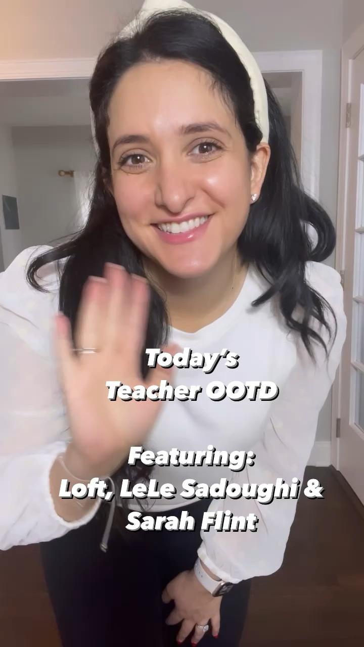 What I’m wearing to teach in today. Top is old but I’ve linked some similar styles!



#LTKstyletip #LTKworkwear #LTKcurves