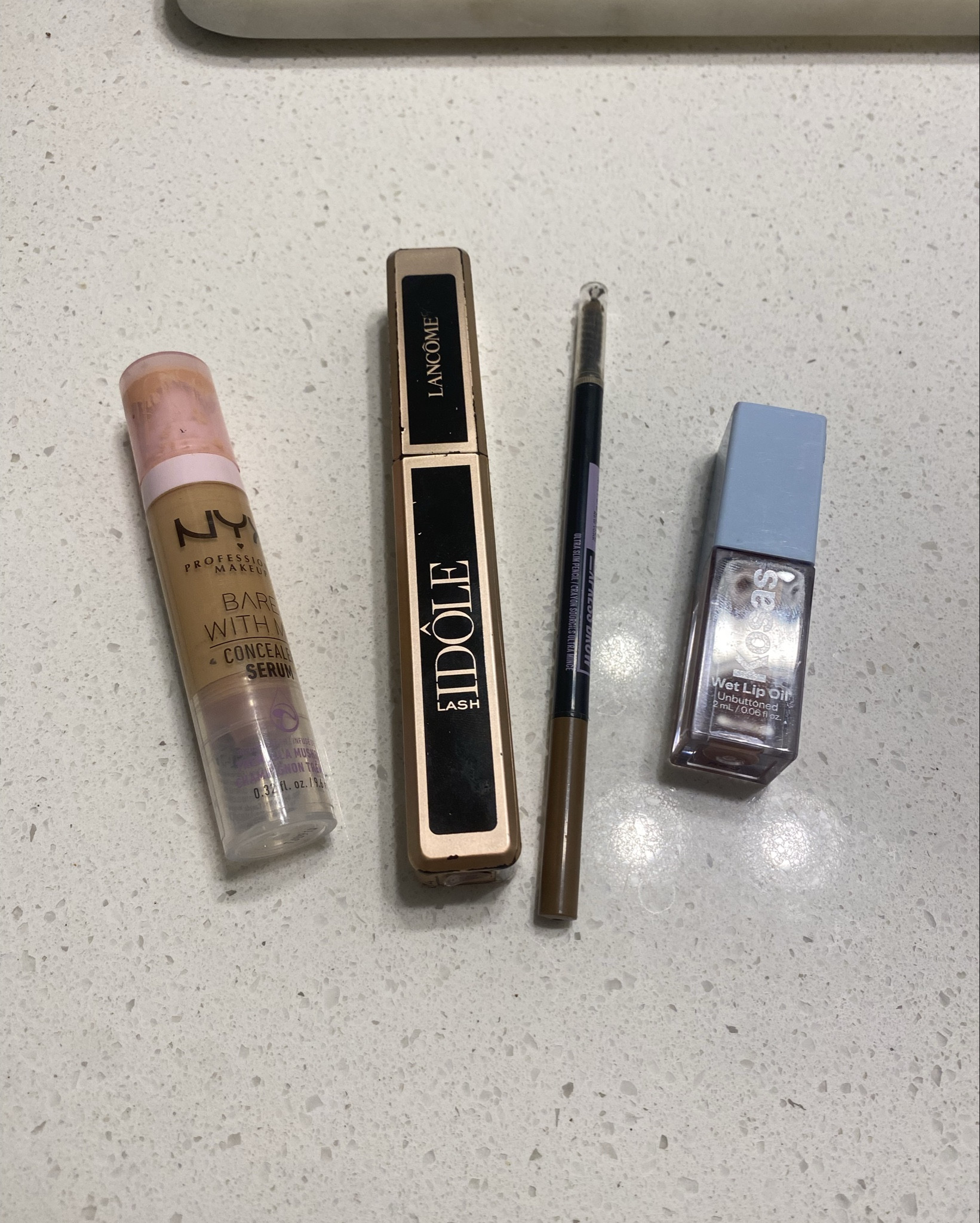 My Go-To Beauty Products!
Keeping it simple, fresh, and flawless with my favorite everyday essentials:
✨ NYX Bare With Me Concealer Serum with Niacinamide.
✨ Lancôme Idôle Lash Mascara.
✨ Maybelline Tattoo Studio Brow Pencil. 
✨ Kosas Wet Lip Oil

These products give me that natural, put-together look without spending hours in front of the mirror. Perfect for busy mornings!
What are your ride-or-die beauty products? Share below!

#BeautyFavorites #EverydayMakeup #NaturalGlam #MinimalMakeup #BeautyRoutine #fitmamistyle


#LTKBeauty #LTKWatchNow #LTKGiftGuide